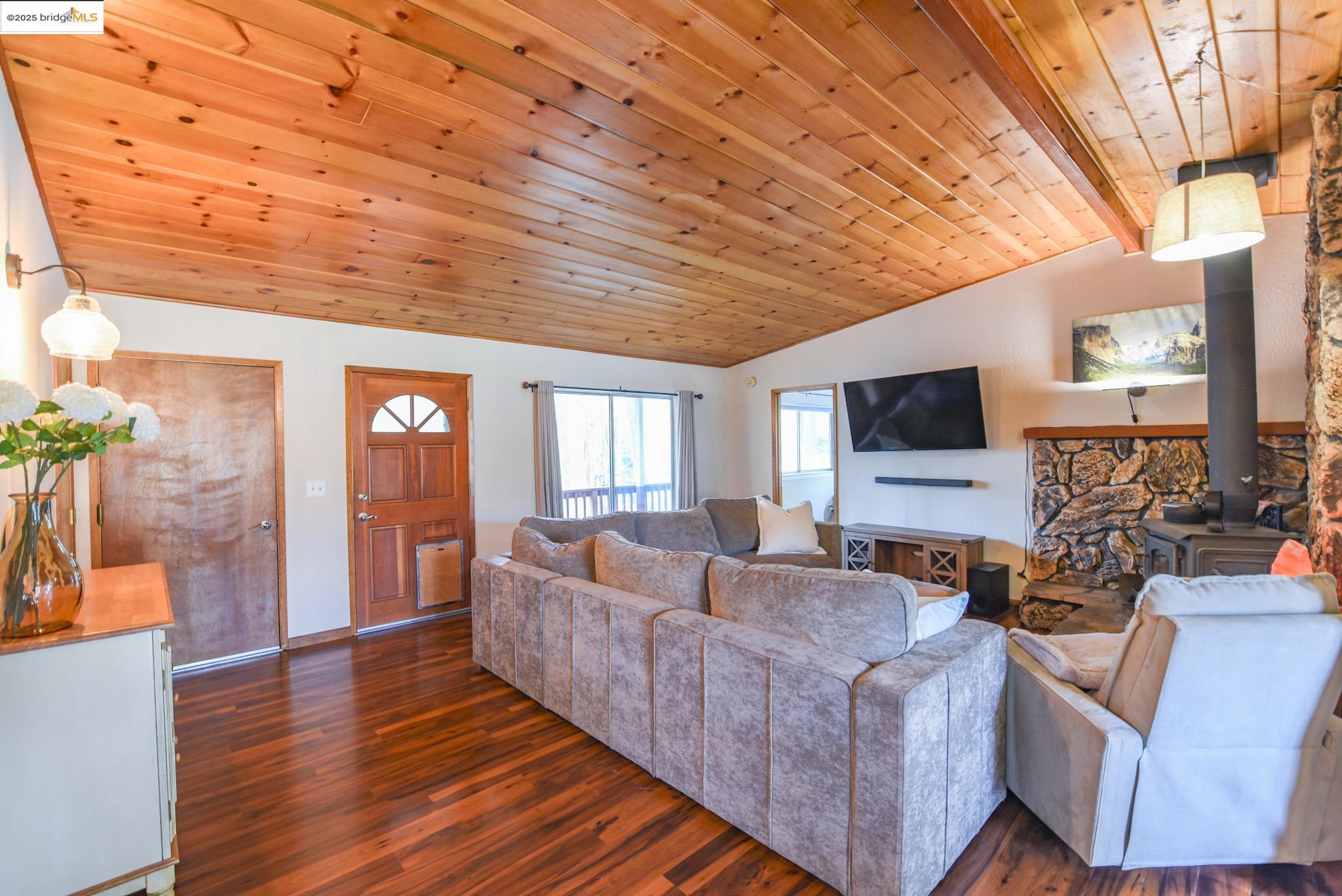 Detail Gallery Image 15 of 53 For 22576 Confidence Rd, Twain Harte,  CA 95383 - 3 Beds | 2 Baths