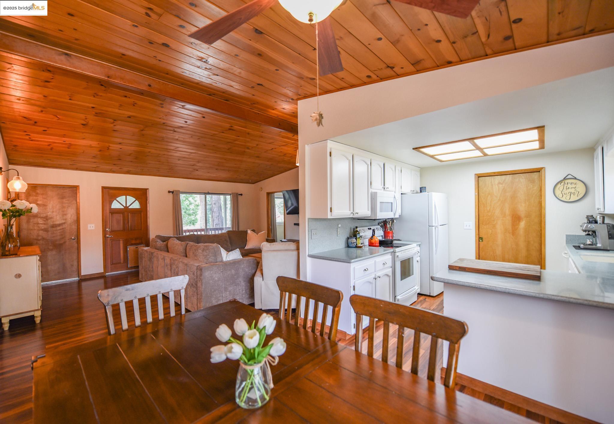 Detail Gallery Image 16 of 55 For 22576 Confidence Rd, Twain Harte,  CA 95383 - 3 Beds | 2 Baths