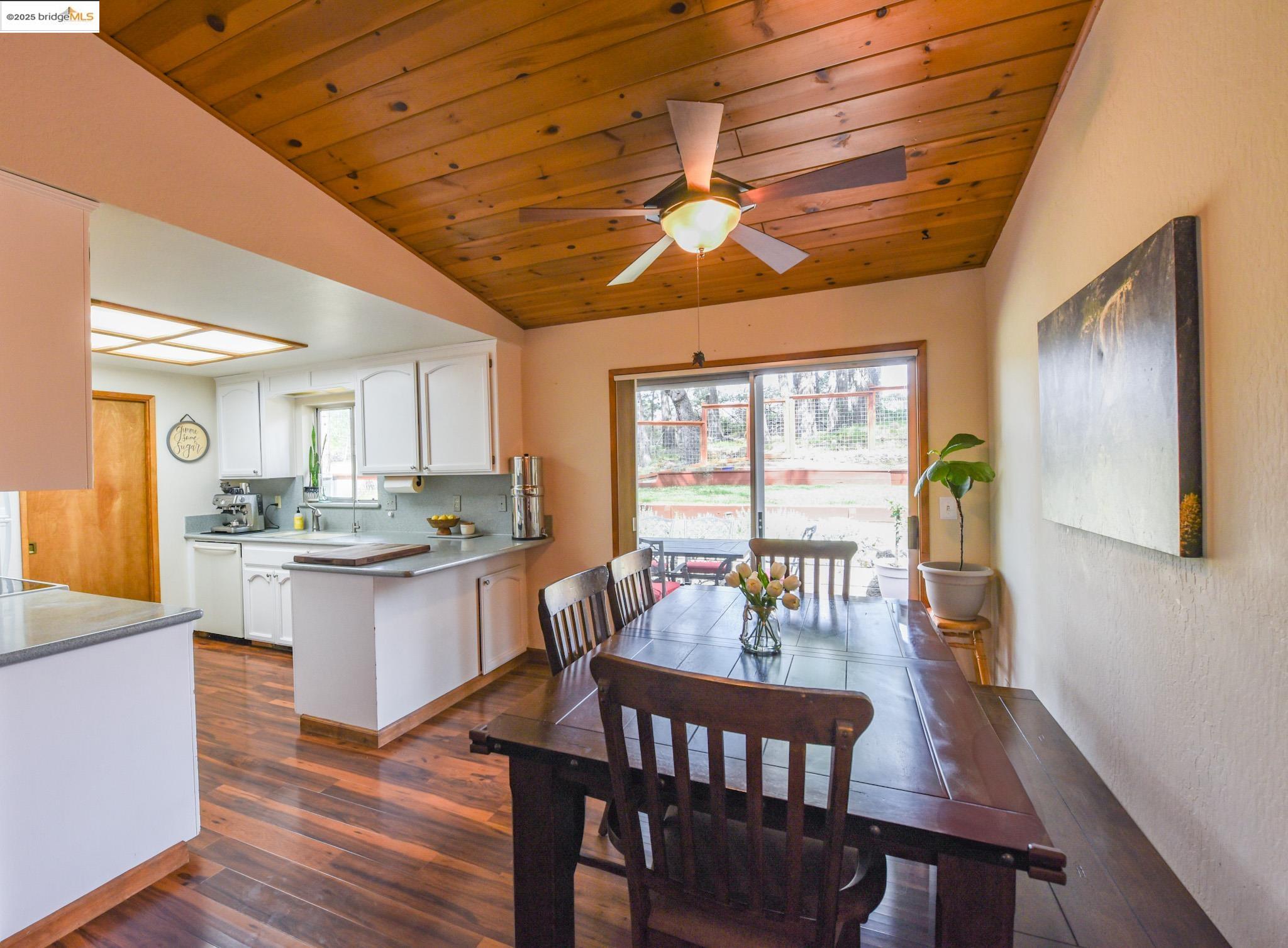 Detail Gallery Image 17 of 55 For 22576 Confidence Rd, Twain Harte,  CA 95383 - 3 Beds | 2 Baths