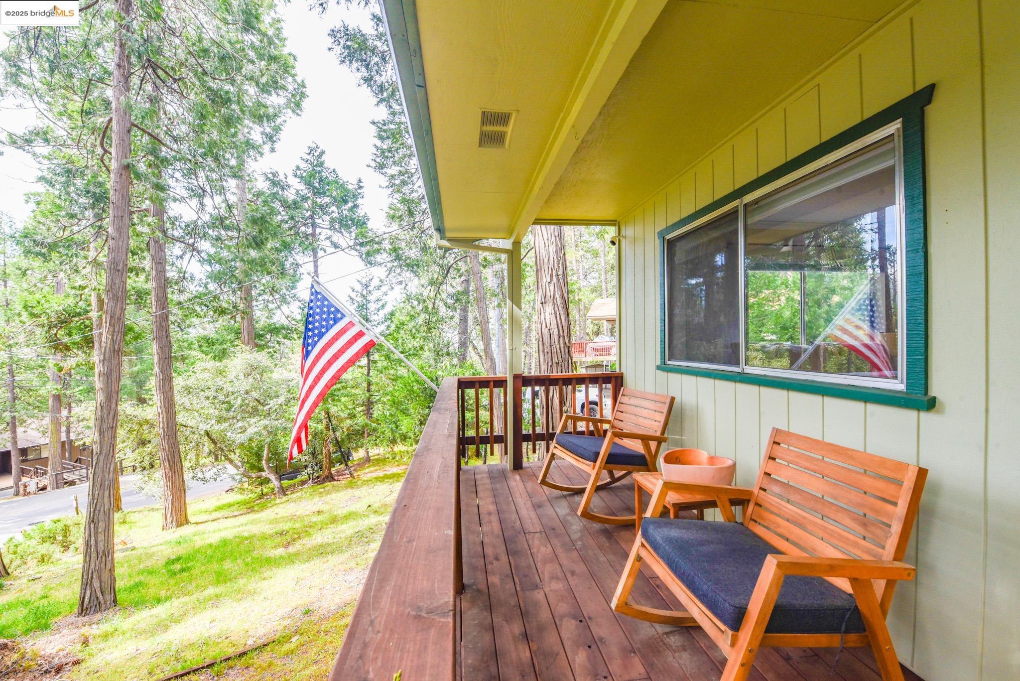 Detail Gallery Image 8 of 53 For 22576 Confidence Rd, Twain Harte,  CA 95383 - 3 Beds | 2 Baths