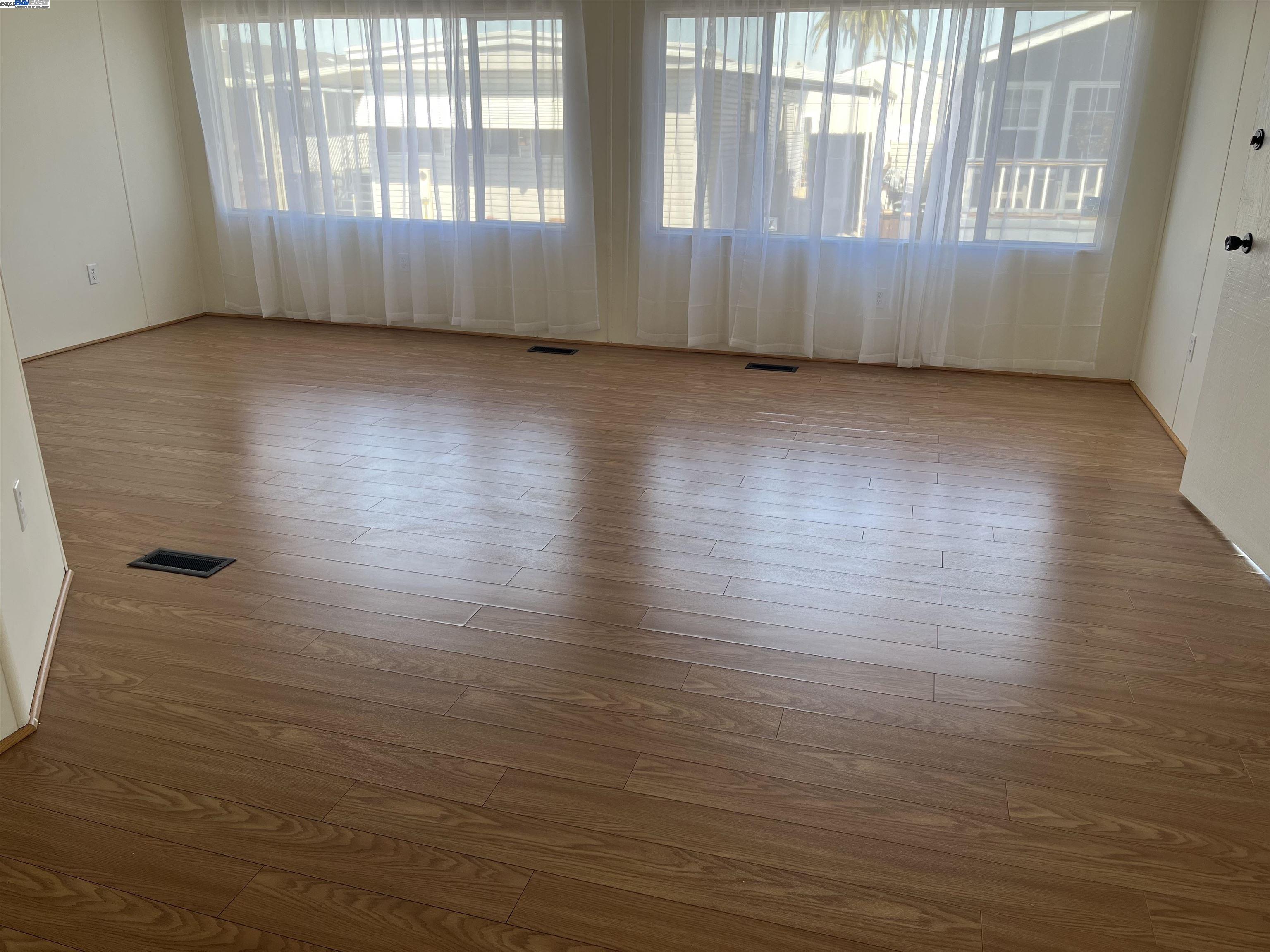 Detail Gallery Image 8 of 33 For 1085 Tasman #182,  Sunnyvale,  CA 94089 - 2 Beds | 1 Baths