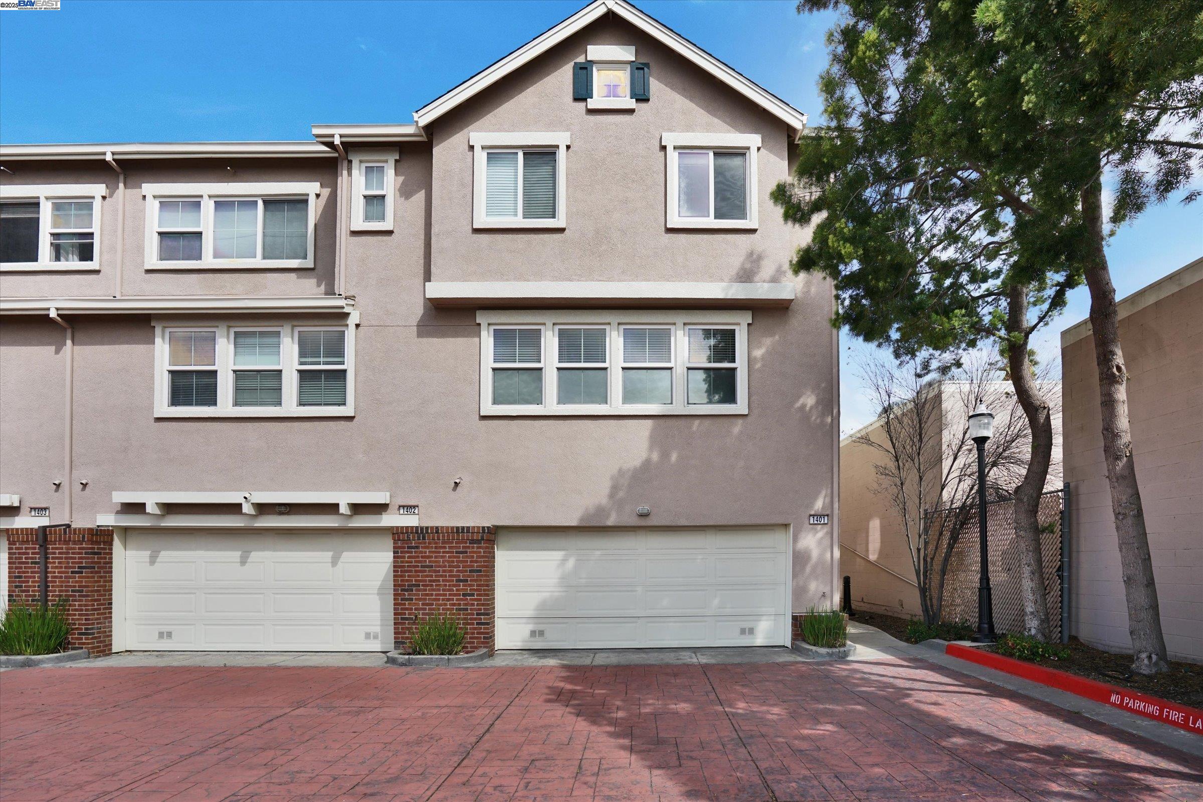 Detail Gallery Image 2 of 31 For 2878 4th St #1401,  Livermore,  CA 94550 - 3 Beds | 2/1 Baths