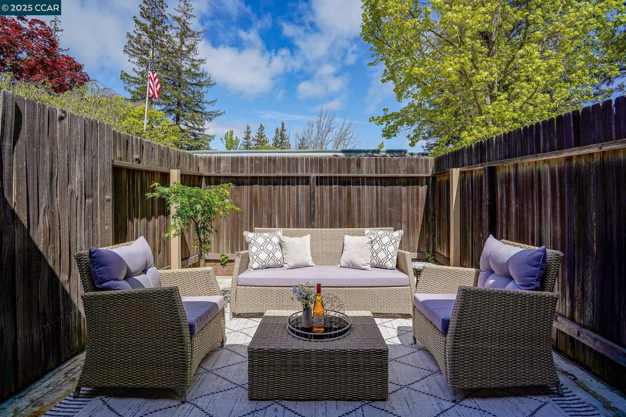 Detail Gallery Image 21 of 37 For 1625 Skycrest Dr #27,  Walnut Creek,  CA 94595 - 2 Beds | 2 Baths