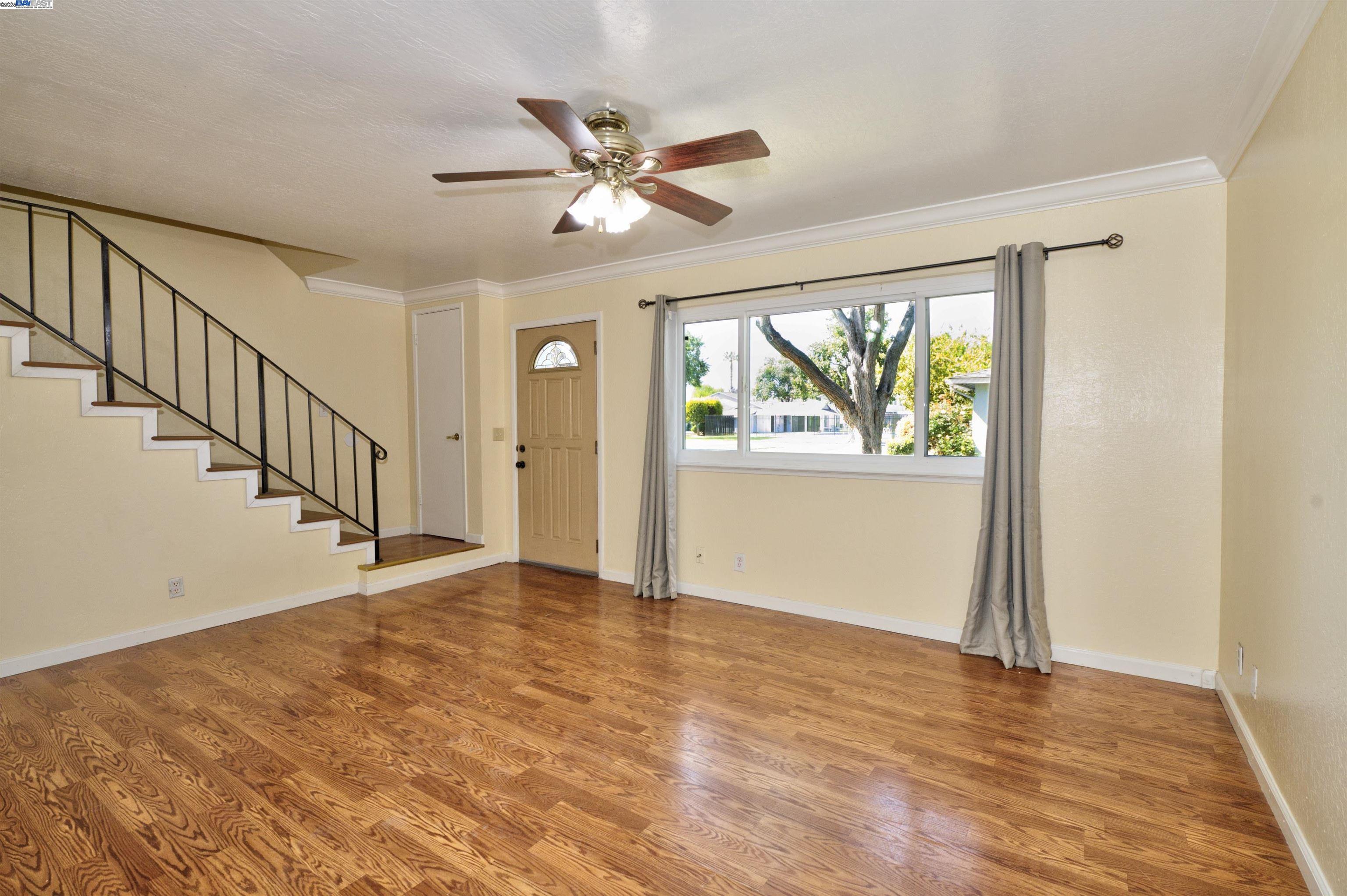 Detail Gallery Image 5 of 32 For 3299 Column Court, San Jose,  CA 95111 - 3 Beds | 1/1 Baths