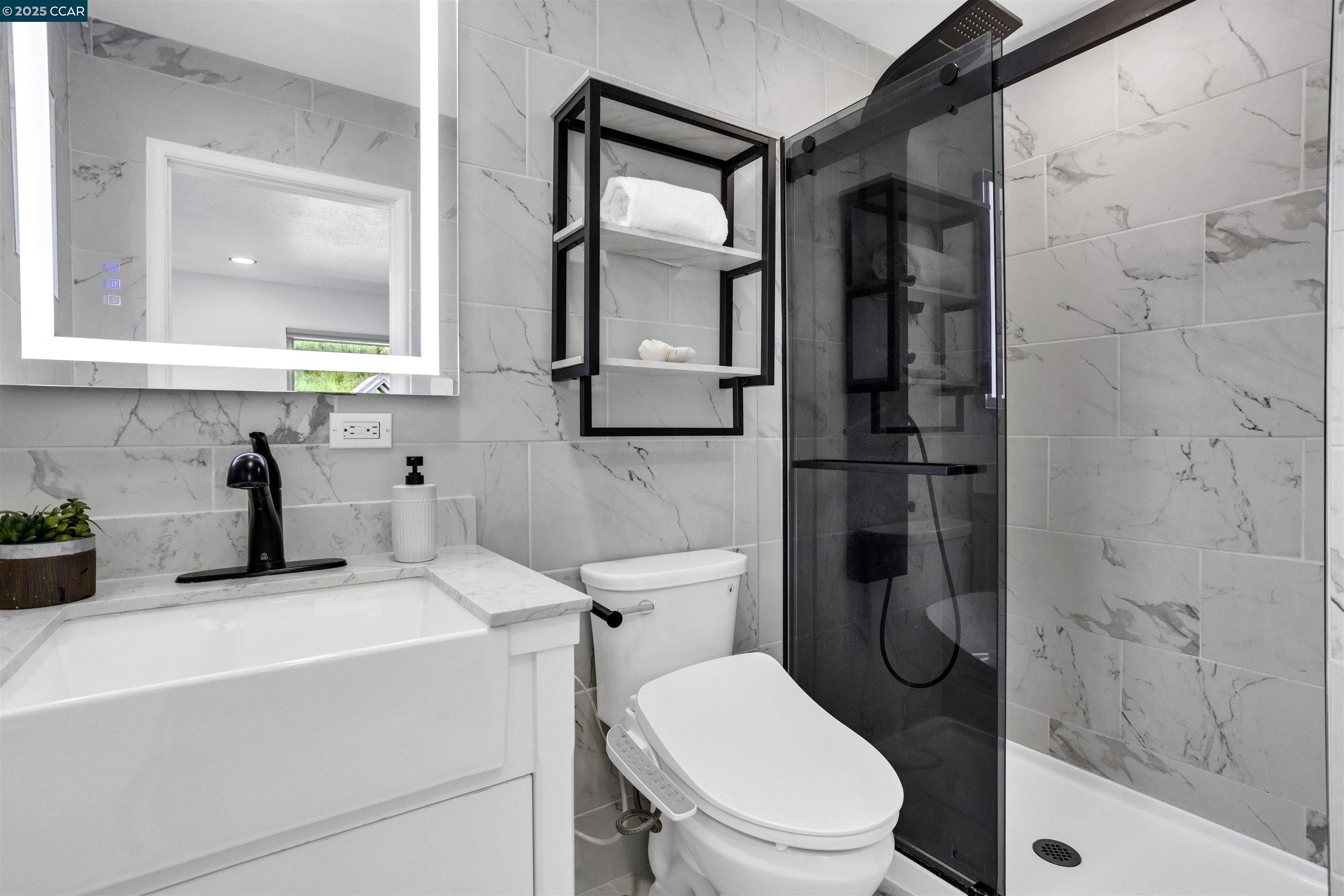 Detail Gallery Image 11 of 20 For 2495 Wright Ave, Pinole,  CA 94564-1033 - 3 Beds | 2 Baths