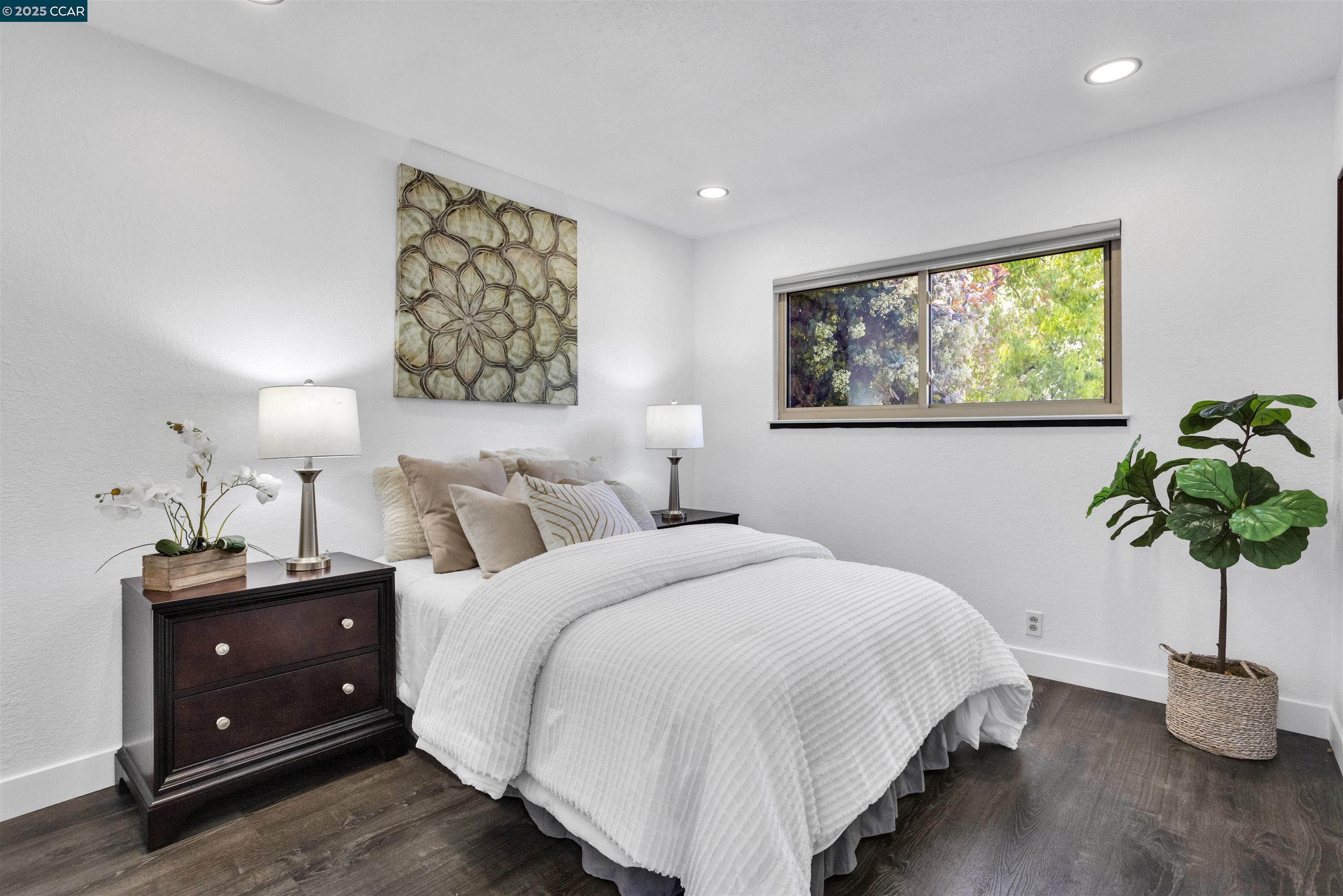Detail Gallery Image 12 of 20 For 2495 Wright Ave, Pinole,  CA 94564-1033 - 3 Beds | 2 Baths