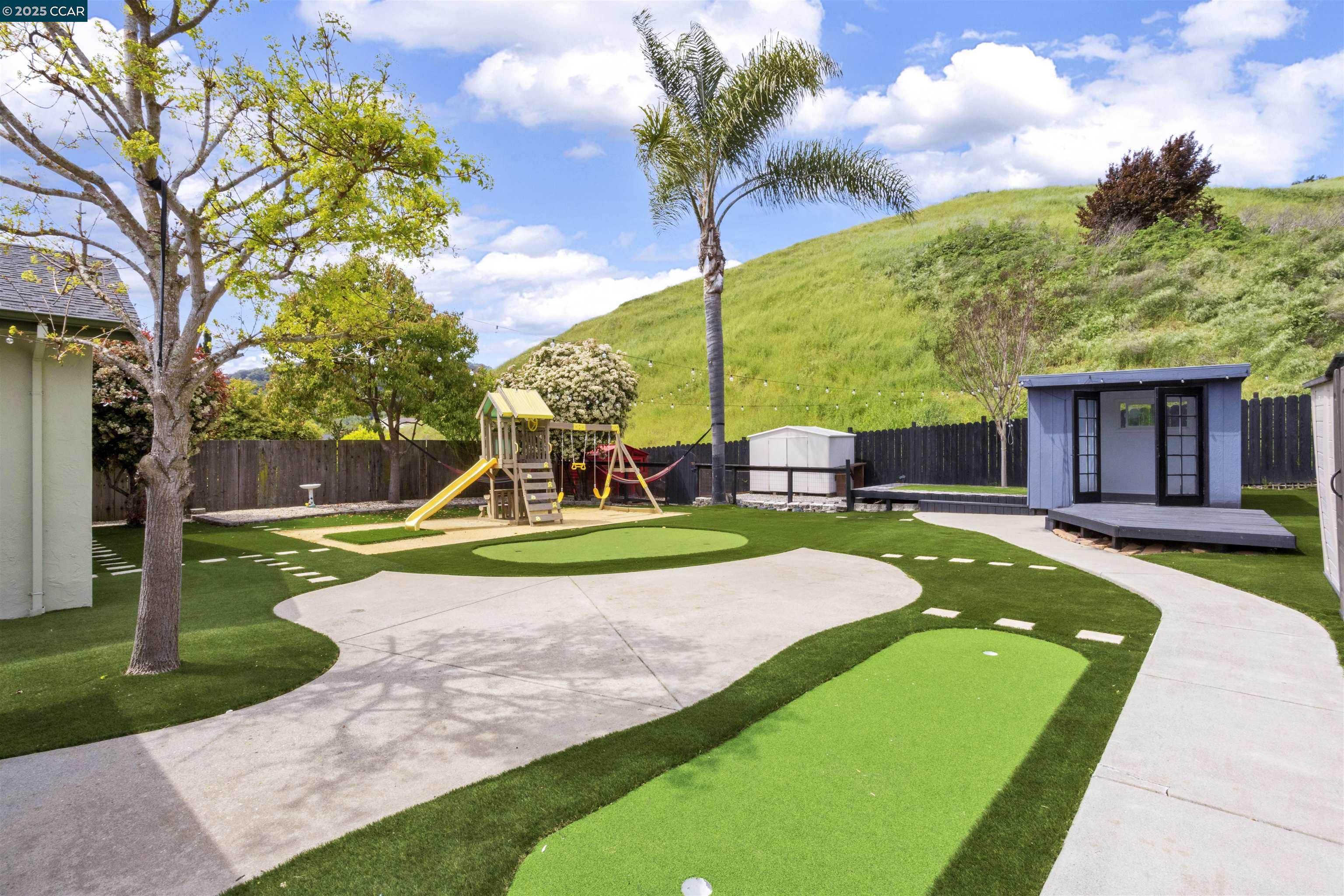 Detail Gallery Image 15 of 20 For 2495 Wright Ave, Pinole,  CA 94564-1033 - 3 Beds | 2 Baths
