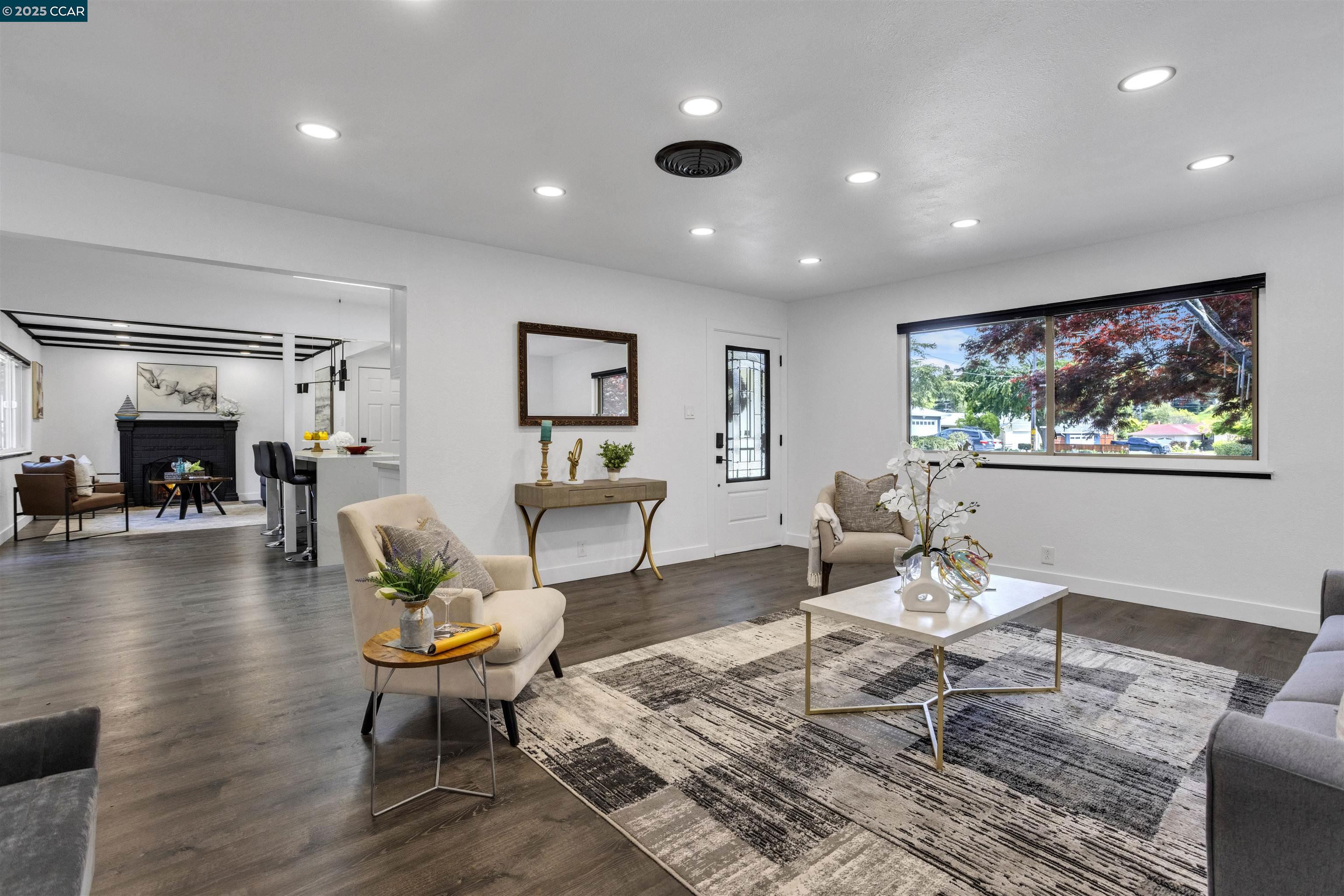 Detail Gallery Image 7 of 20 For 2495 Wright Ave, Pinole,  CA 94564-1033 - 3 Beds | 2 Baths