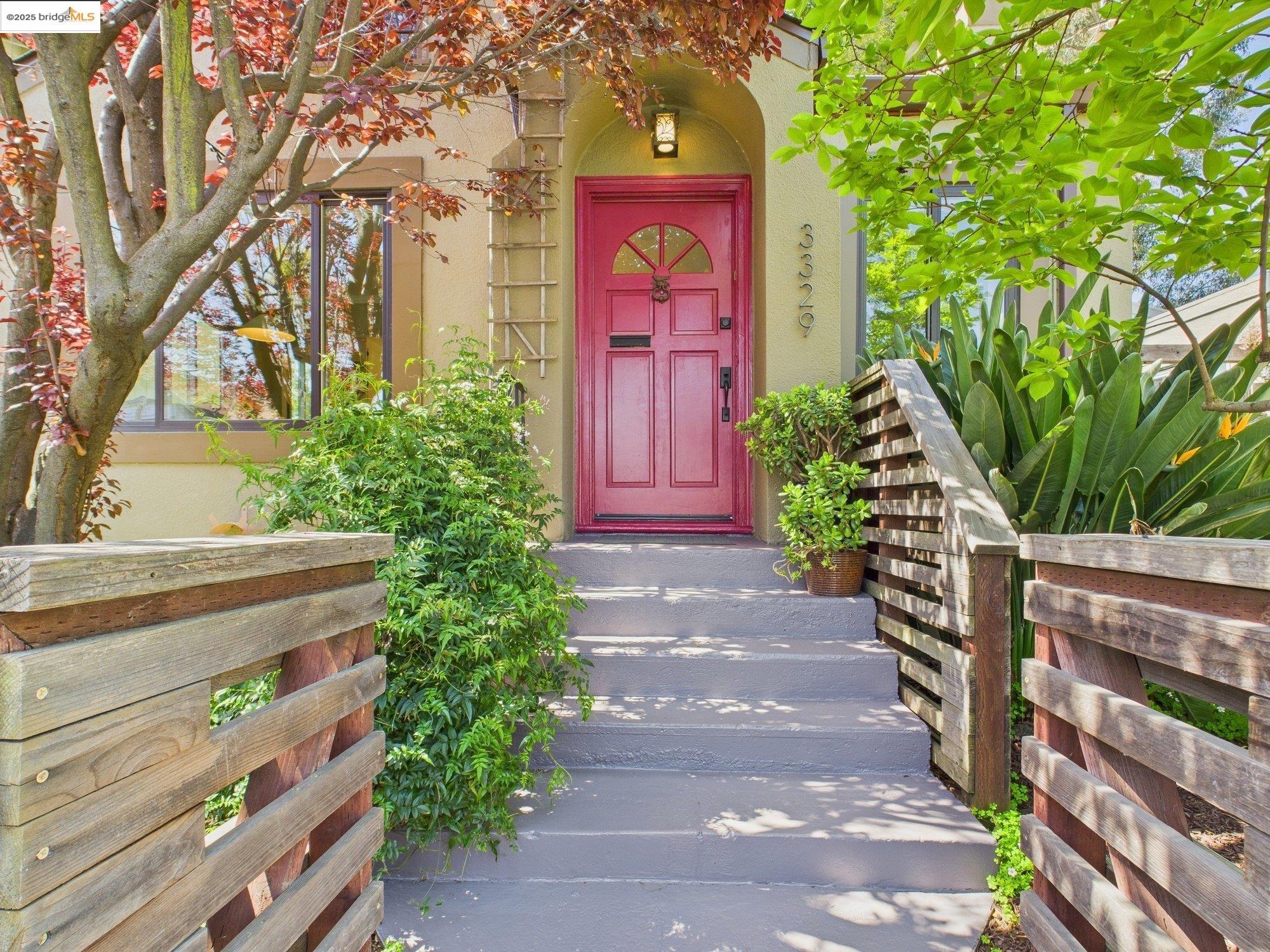 Detail Gallery Image 1 of 1 For 3329 Suter St, Oakland,  CA 94602 - 2 Beds | 1 Baths