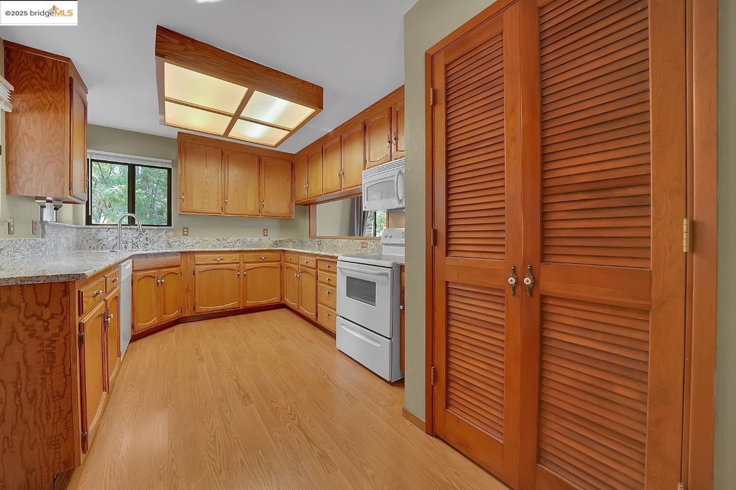 1616 Vine Maple Dr 1, Murphys, California 95247, 3 Bedrooms Bedrooms, 8 Rooms Rooms,2 BathroomsBathrooms,Residential,For Sale,1616 Vine Maple Dr 1,41093659