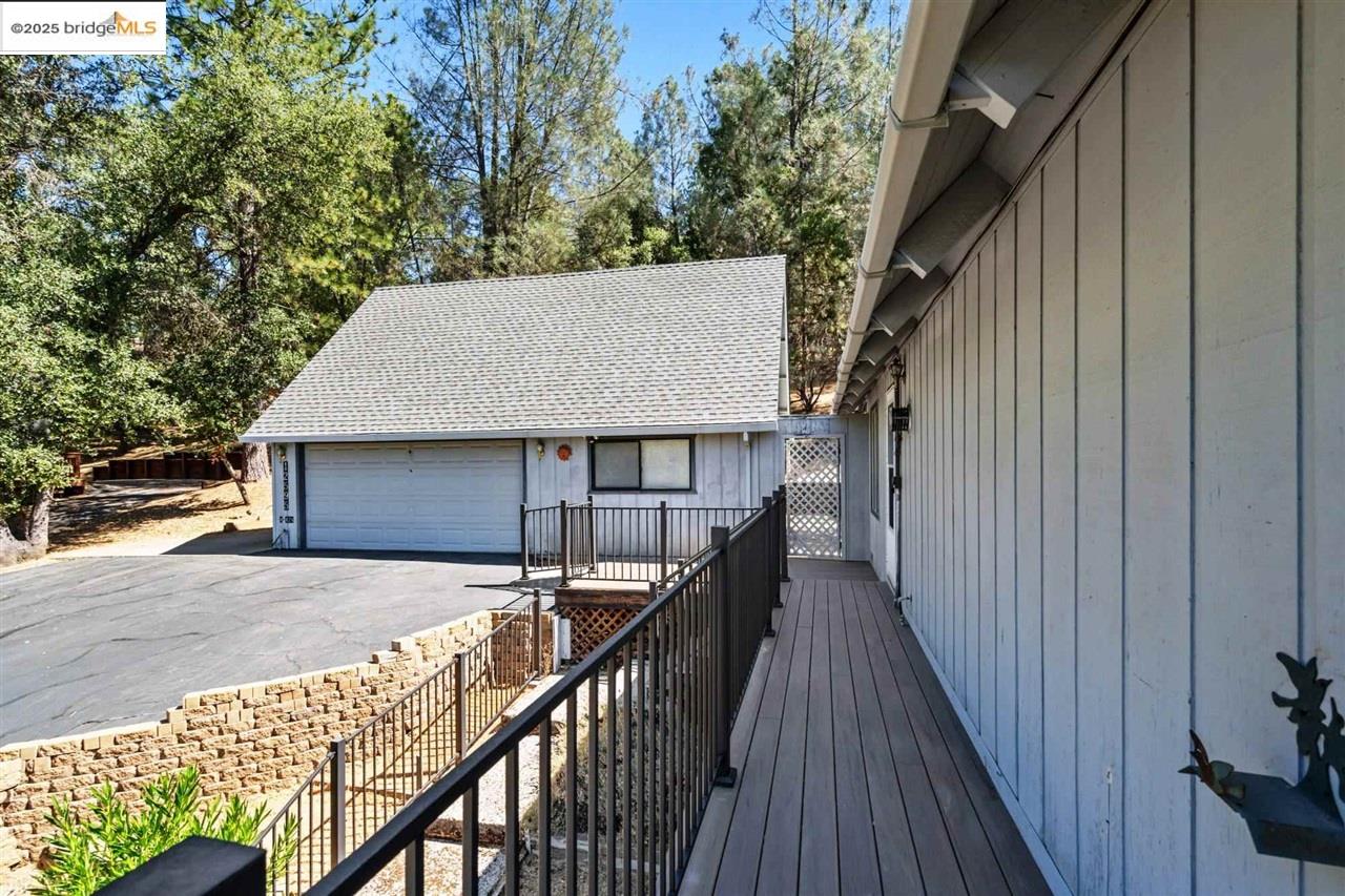 Detail Gallery Image 28 of 60 For 12595 Cresthaven Dr., Groveland,  CA 95321-0000 - 3 Beds | 3 Baths