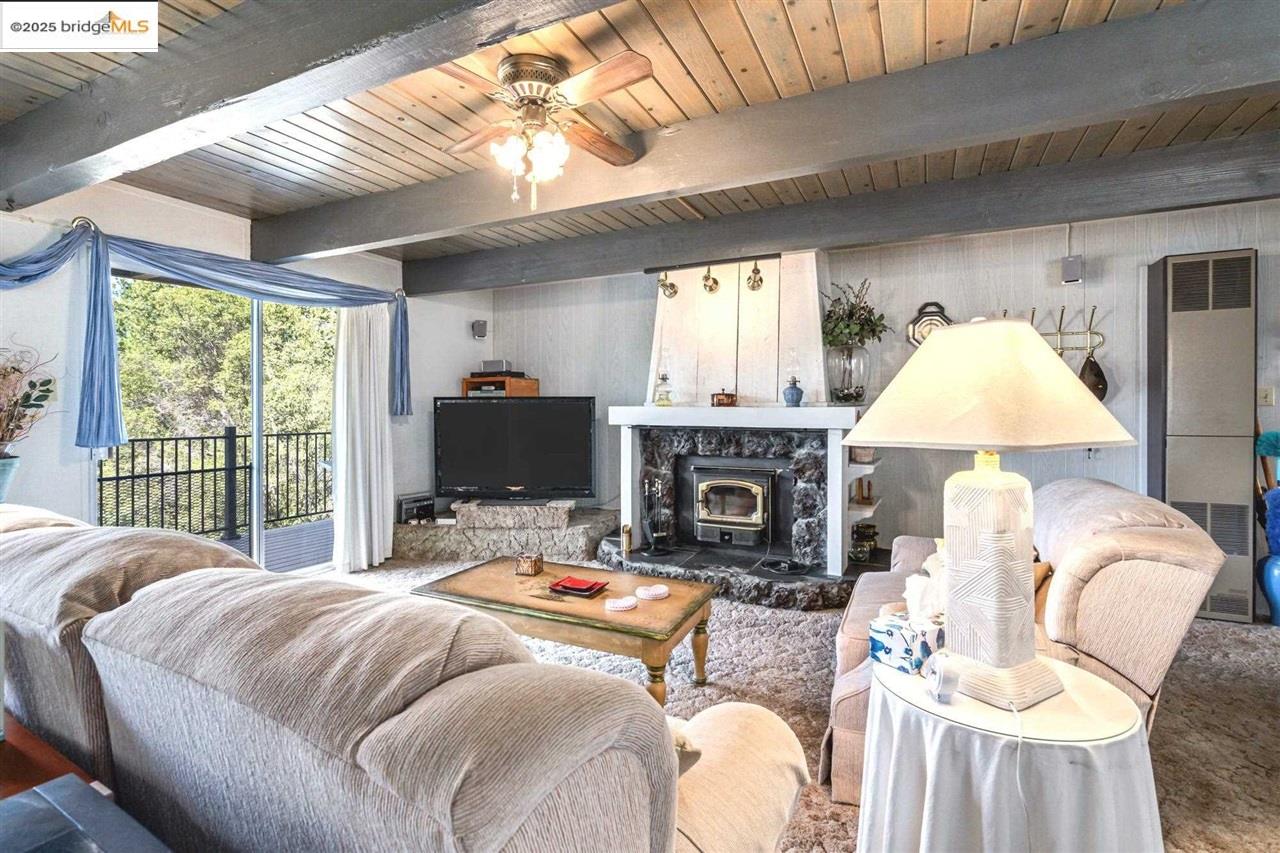 Detail Gallery Image 7 of 60 For 12595 Cresthaven Dr., Groveland,  CA 95321-0000 - 3 Beds | 3 Baths