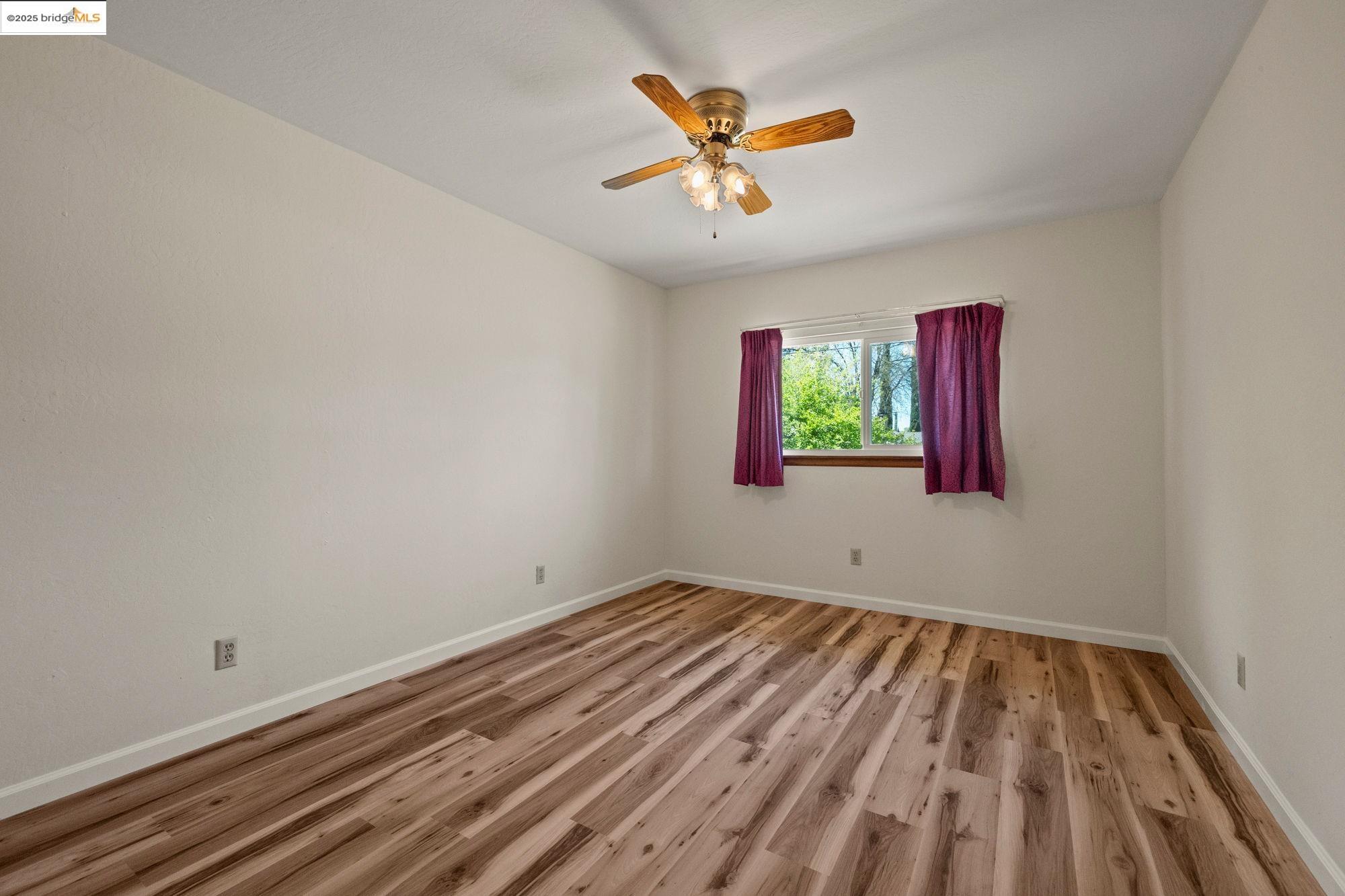 Detail Gallery Image 11 of 23 For 20445 West Walnut Dr., Sonora,  CA 95370 - 3 Beds | 2 Baths