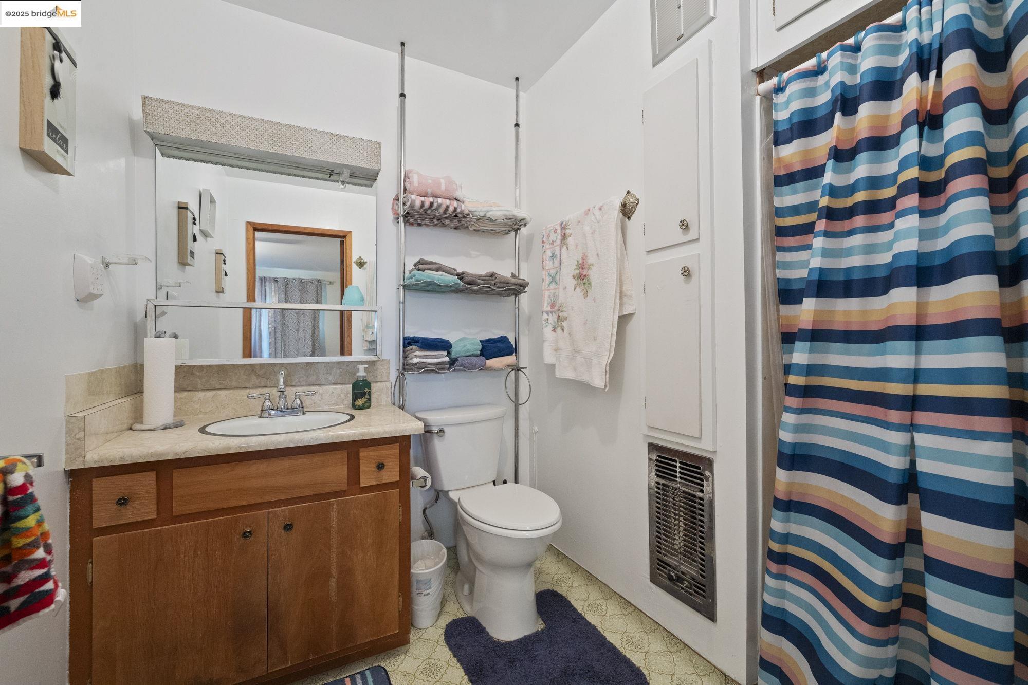 Detail Gallery Image 16 of 23 For 20445 West Walnut Dr., Sonora,  CA 95370 - 3 Beds | 2 Baths