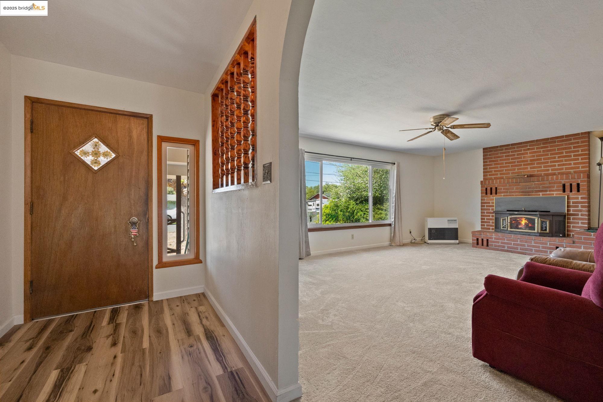 Detail Gallery Image 3 of 23 For 20445 West Walnut Dr., Sonora,  CA 95370 - 3 Beds | 2 Baths