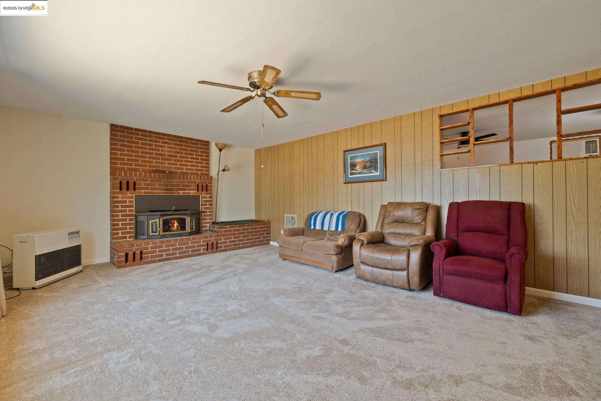 Detail Gallery Image 6 of 27 For 20445 West Walnut Dr., Sonora,  CA 95370 - 3 Beds | 2 Baths