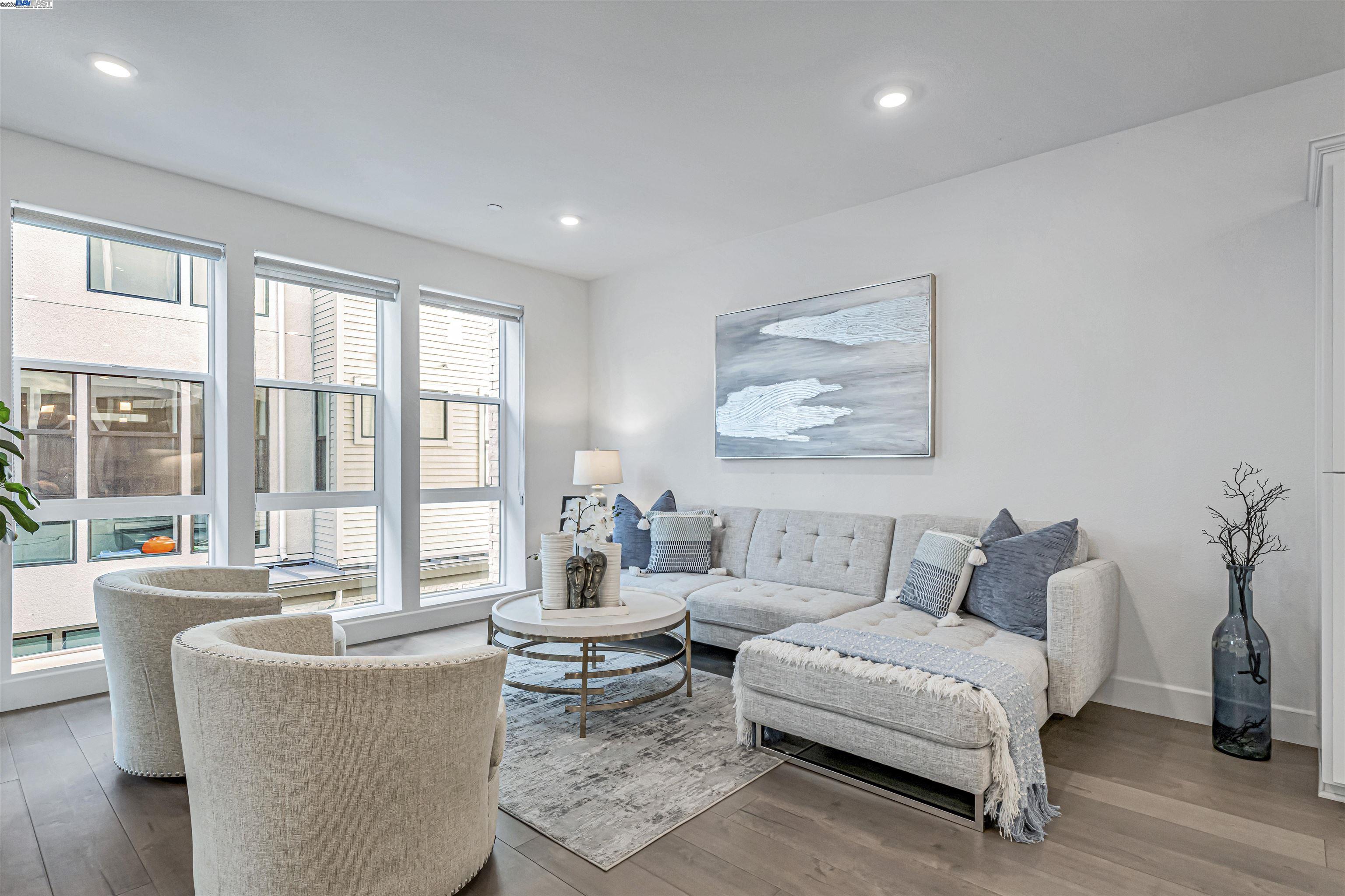 Detail Gallery Image 1 of 42 For 2950 Sanor Pl #109,  Santa Clara,  CA 95051 - 3 Beds | 3/1 Baths