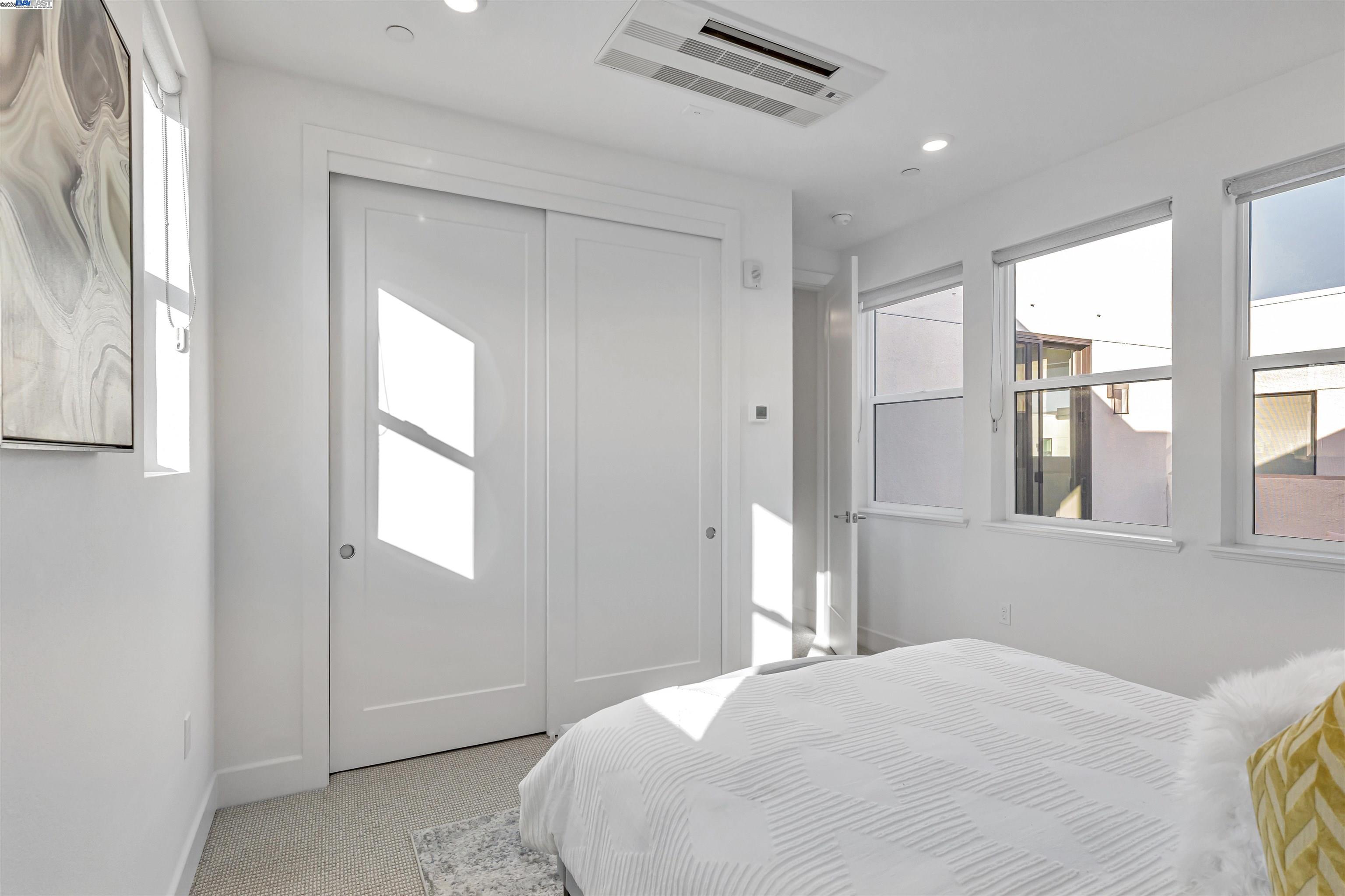 Detail Gallery Image 18 of 42 For 2950 Sanor Pl #109,  Santa Clara,  CA 95051 - 3 Beds | 3/1 Baths