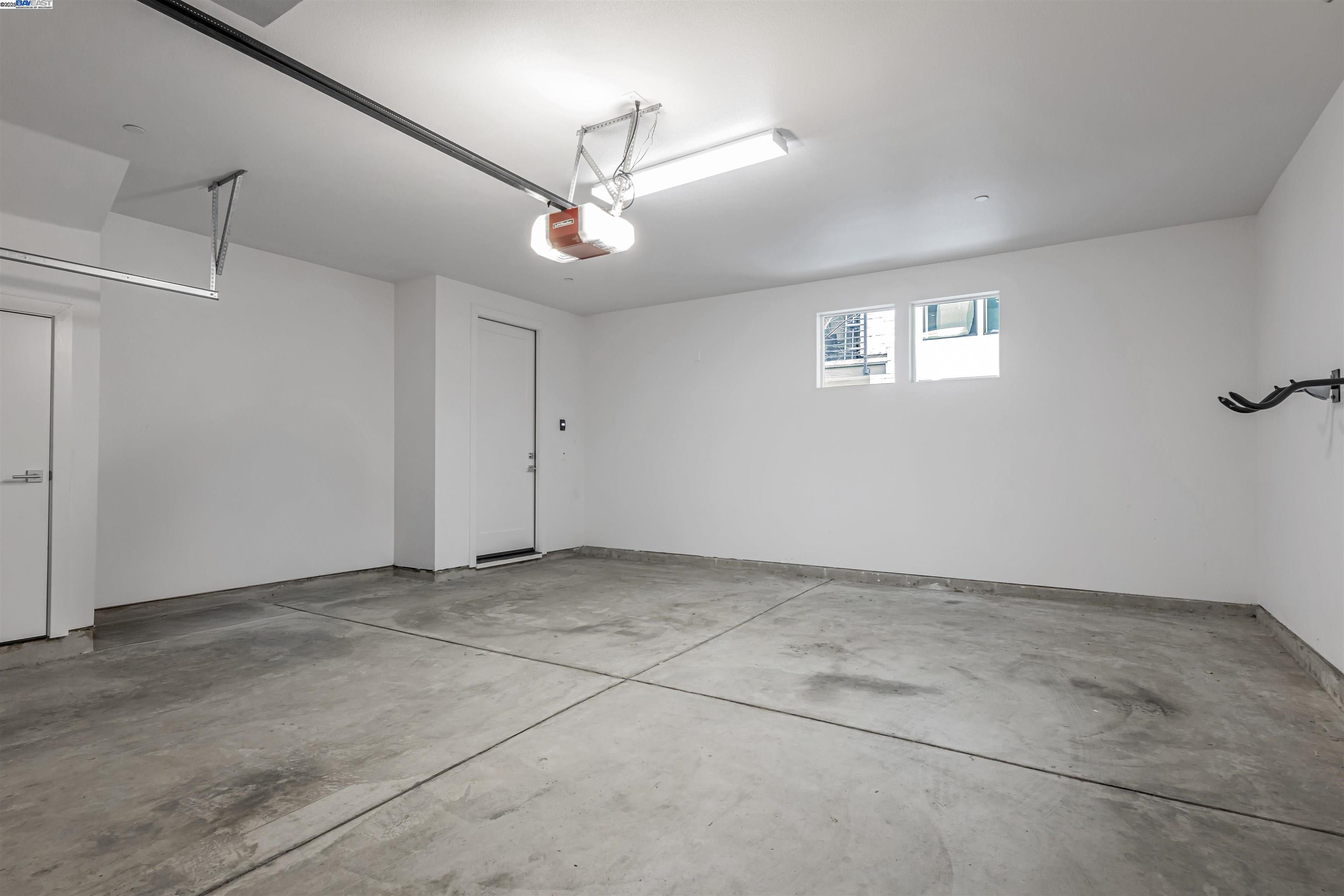 Detail Gallery Image 27 of 42 For 2950 Sanor Pl #109,  Santa Clara,  CA 95051 - 3 Beds | 3/1 Baths