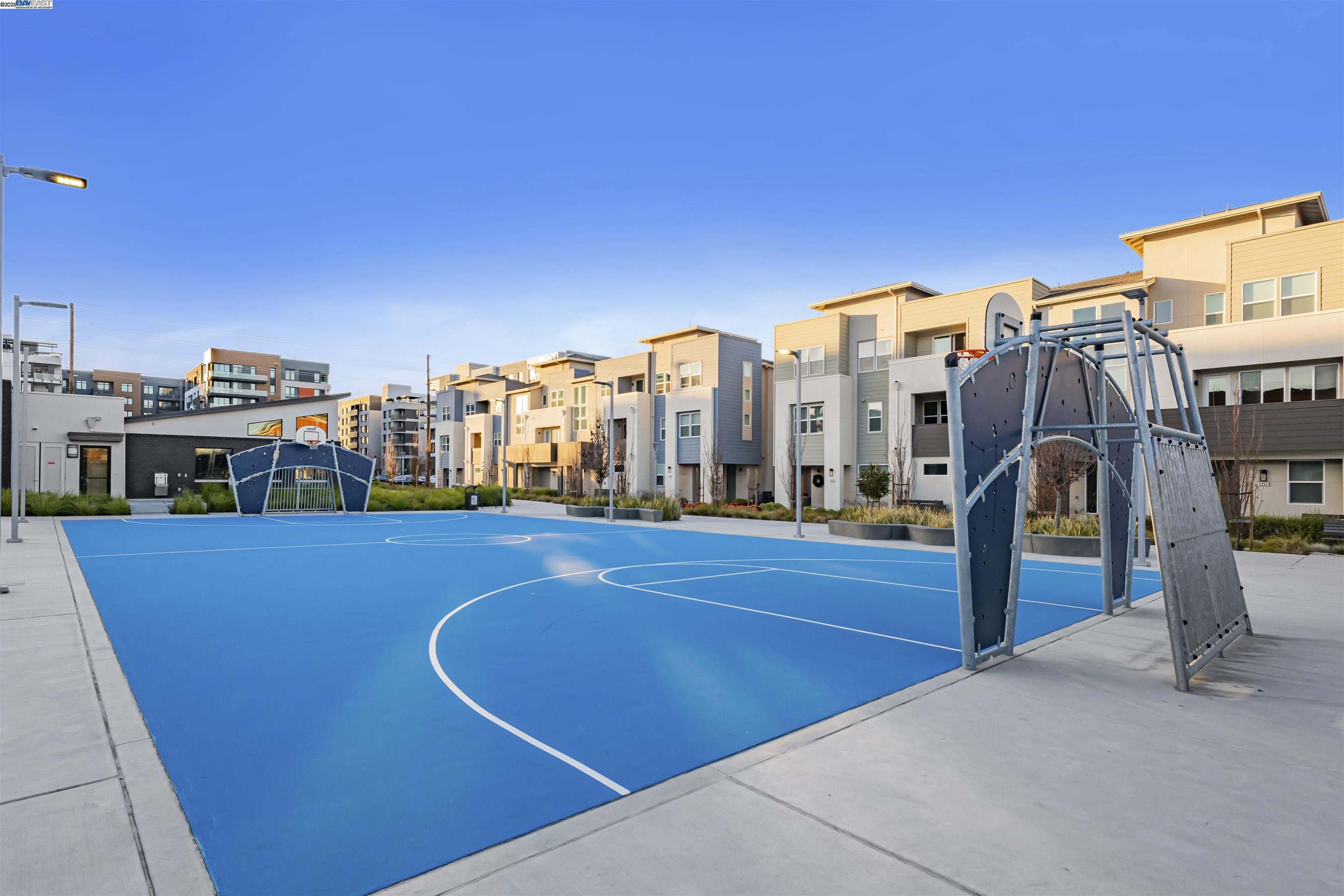 Detail Gallery Image 36 of 42 For 2950 Sanor Pl #109,  Santa Clara,  CA 95051 - 3 Beds | 3/1 Baths