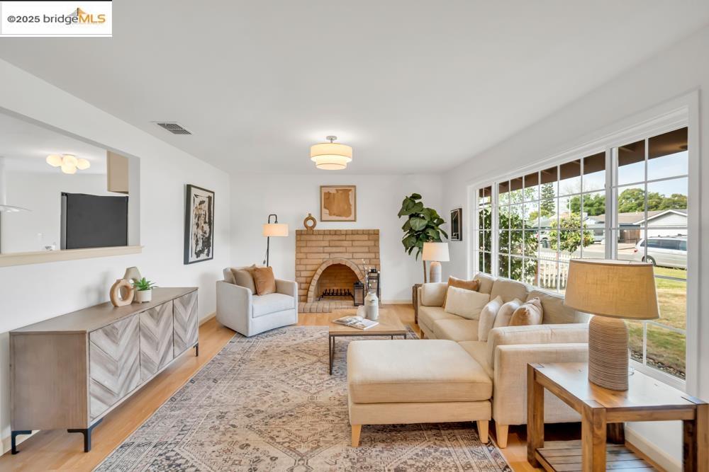 Detail Gallery Image 1 of 1 For 2968 Calle Del Sol Way, Rancho Cordova,  CA 95670 - 3 Beds | 2 Baths