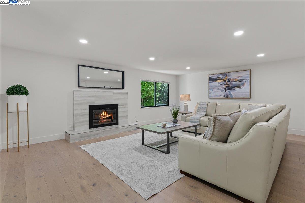 Detail Gallery Image 33 of 45 For 1533 Topar Ave, Los Altos,  CA 94024 - 4 Beds | 3/1 Baths