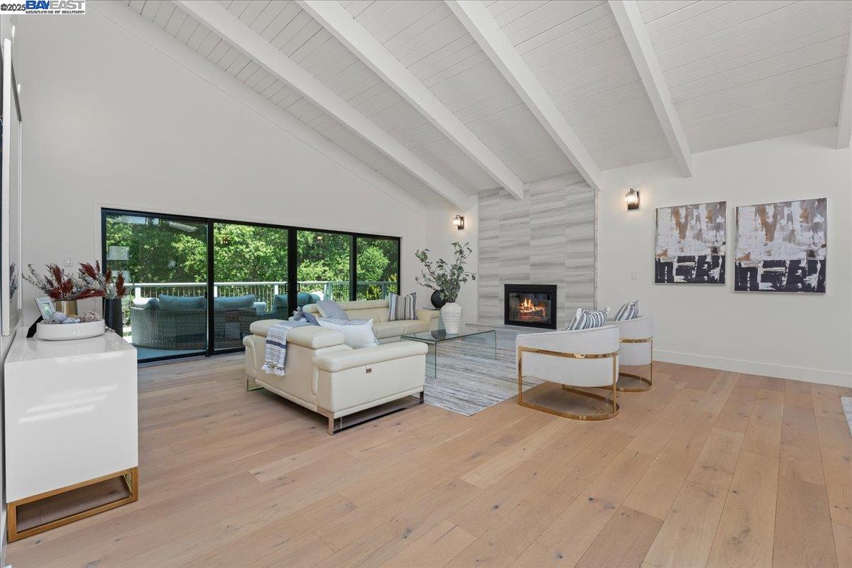 Detail Gallery Image 10 of 45 For 1533 Topar Ave, Los Altos,  CA 94024 - 4 Beds | 3/1 Baths