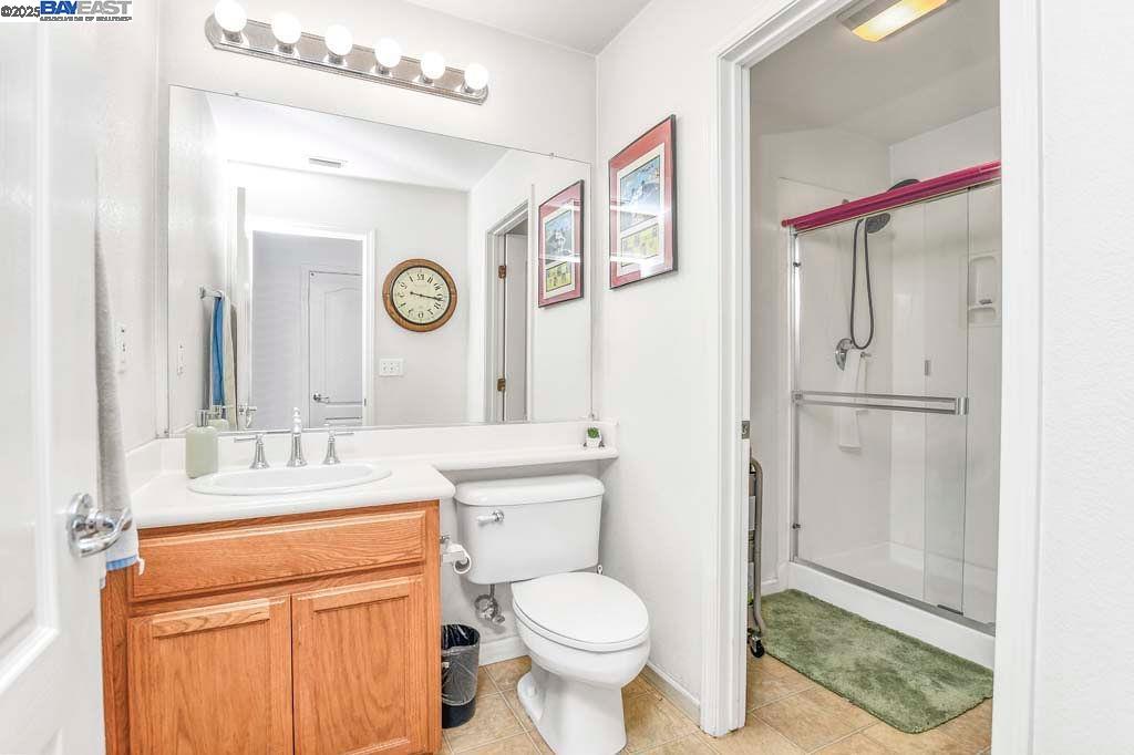 Detail Gallery Image 18 of 57 For 1906 Colosseum Way, Antioch,  CA 94531 - 5 Beds | 3 Baths
