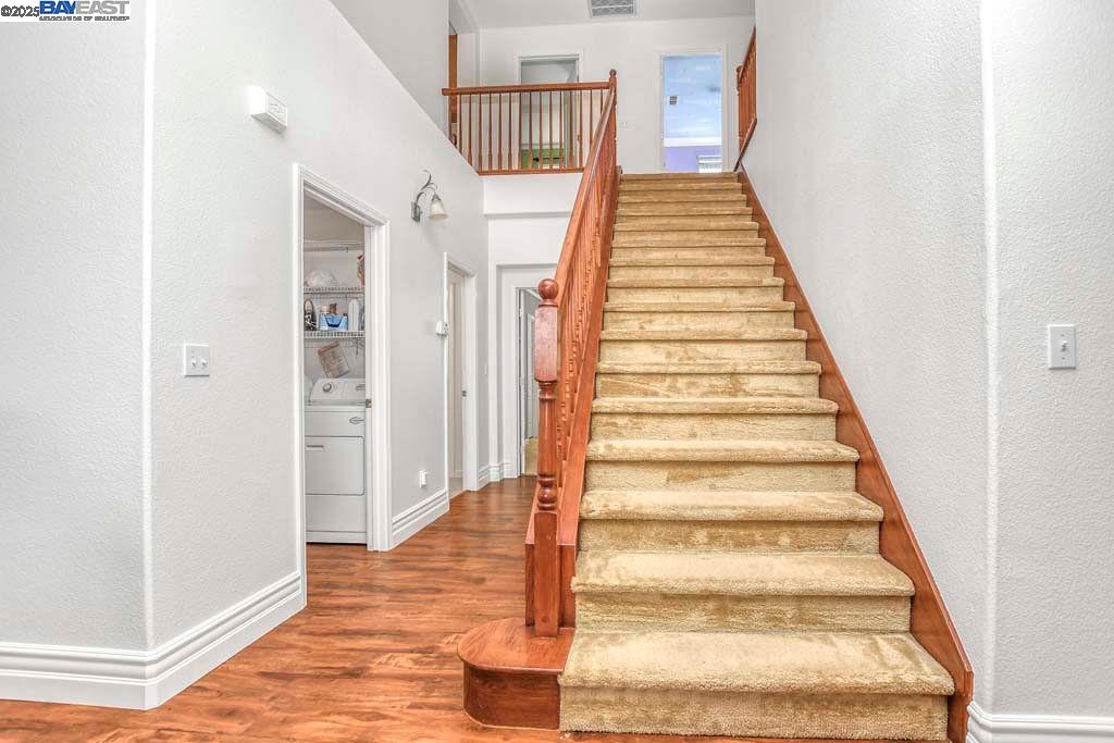 Detail Gallery Image 19 of 57 For 1906 Colosseum Way, Antioch,  CA 94531 - 5 Beds | 3 Baths