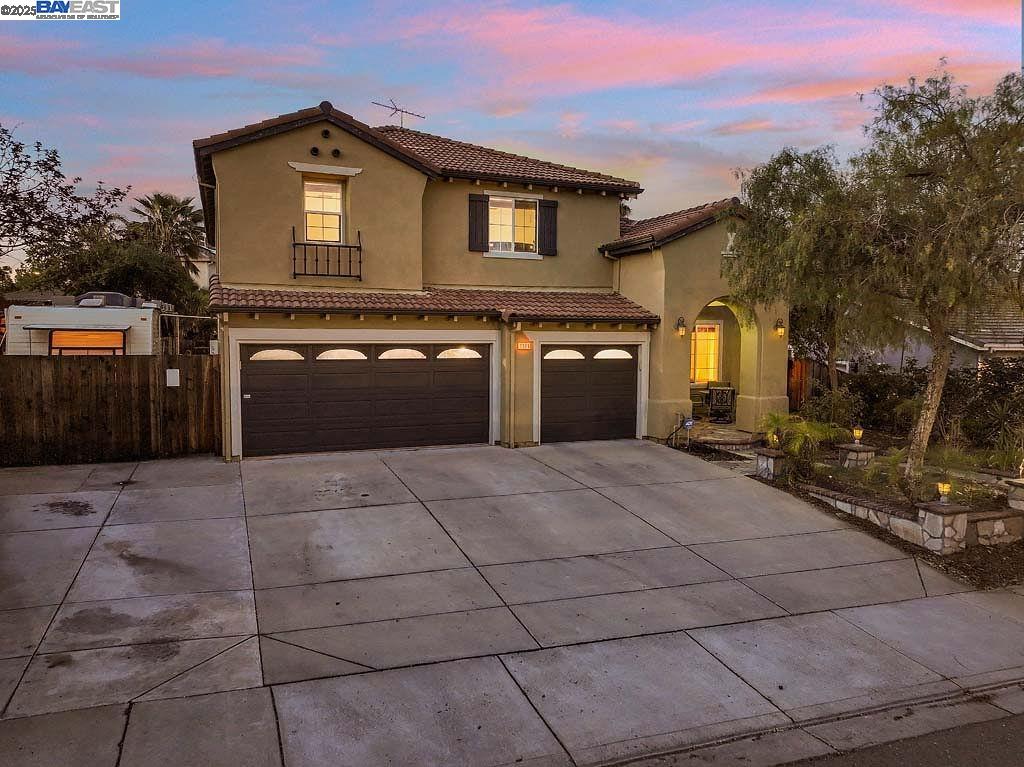 Detail Gallery Image 43 of 57 For 1906 Colosseum Way, Antioch,  CA 94531 - 5 Beds | 3 Baths