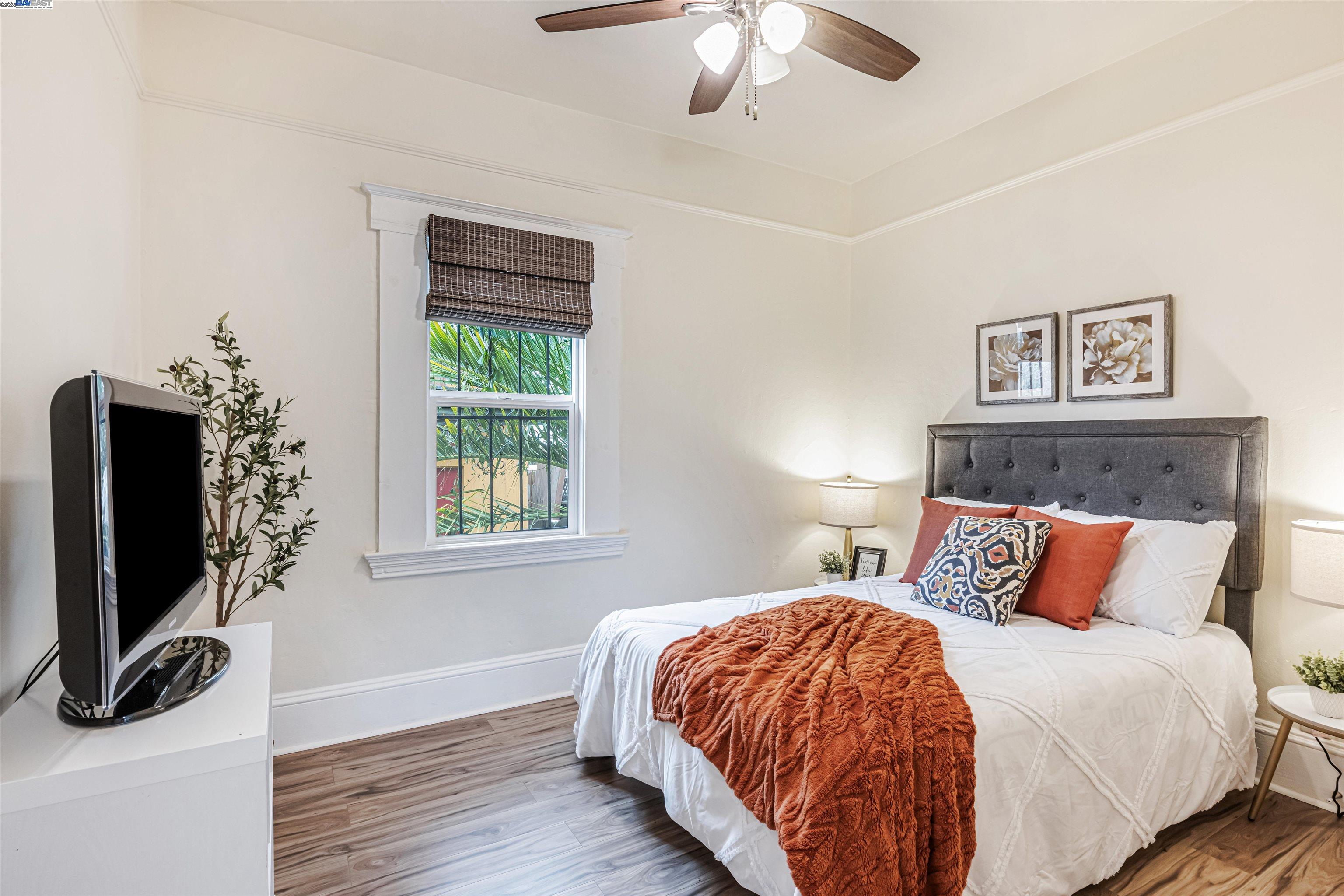 Detail Gallery Image 1 of 35 For 2211 24th Ave, Oakland,  CA 94601 - 2 Beds | 1 Baths