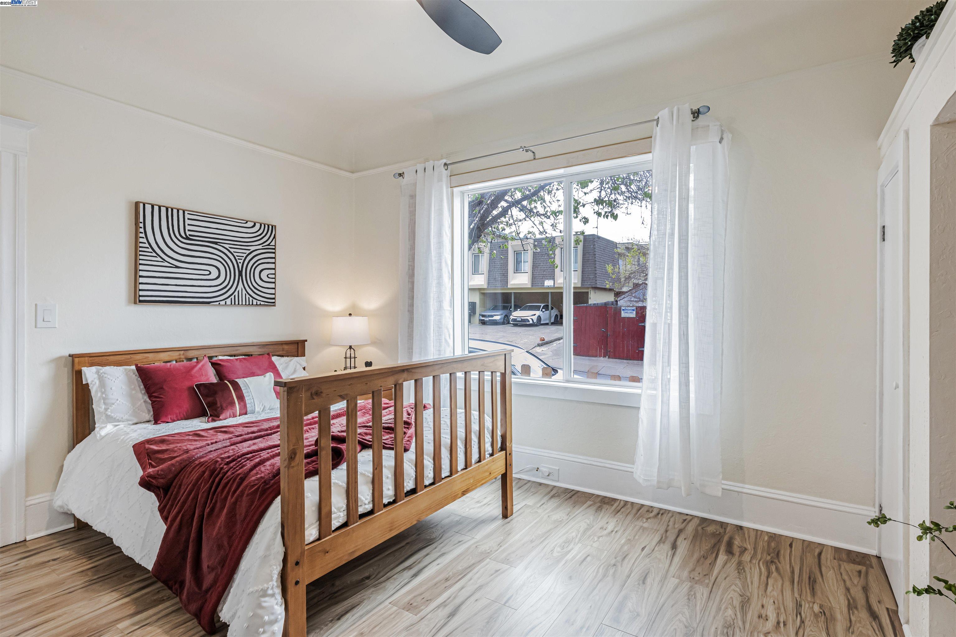 Detail Gallery Image 22 of 35 For 2211 24th Ave, Oakland,  CA 94601 - 2 Beds | 1 Baths