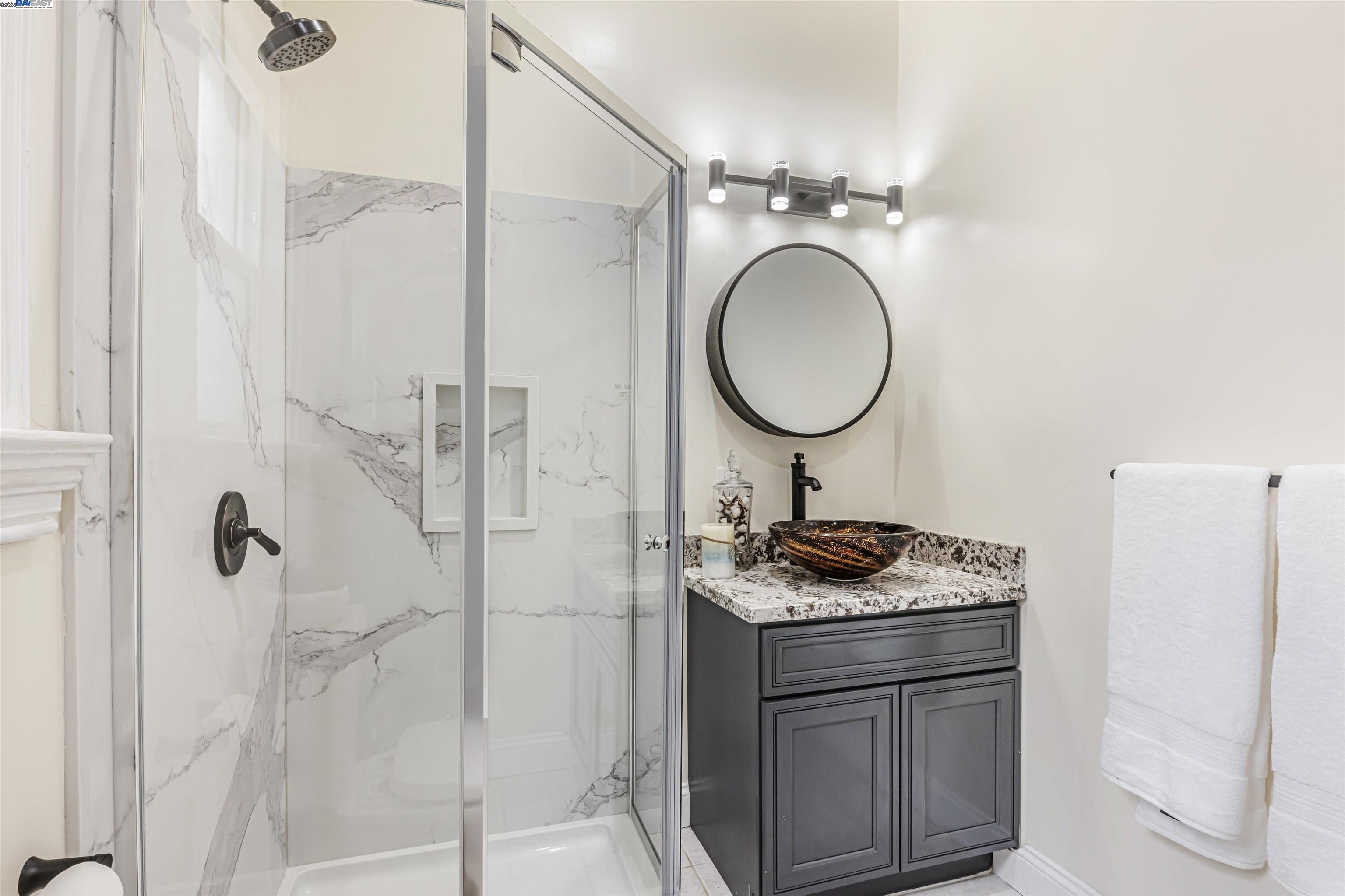 Detail Gallery Image 31 of 35 For 2211 24th Ave, Oakland,  CA 94601 - 2 Beds | 1 Baths