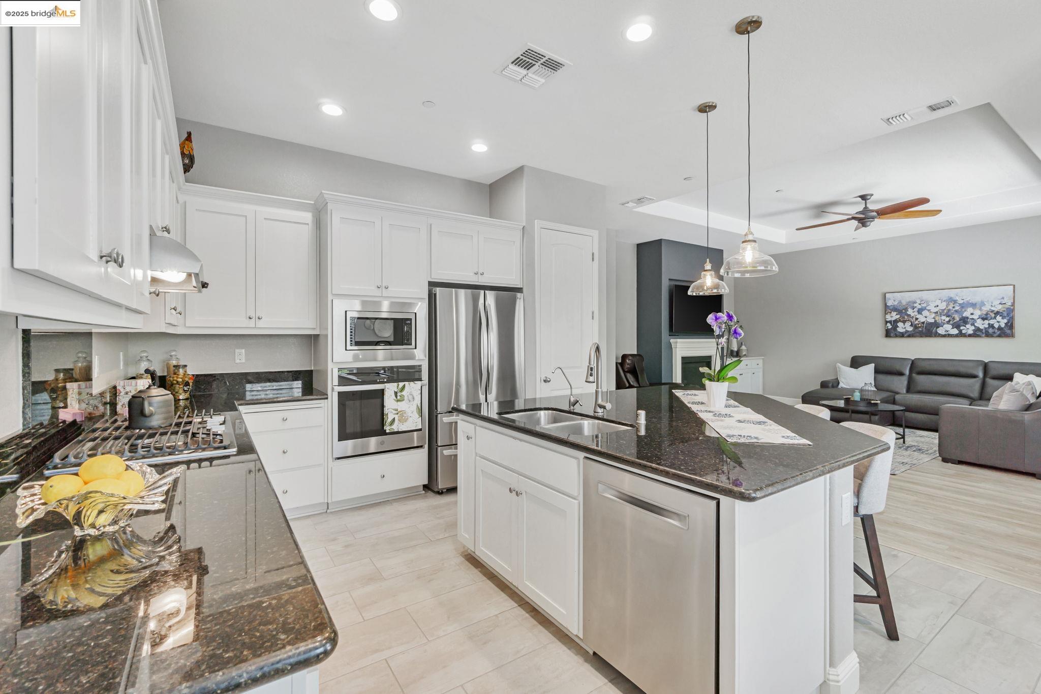 Detail Gallery Image 11 of 60 For 141 French Dr, Brentwood,  CA 94513 - 4 Beds | 3 Baths