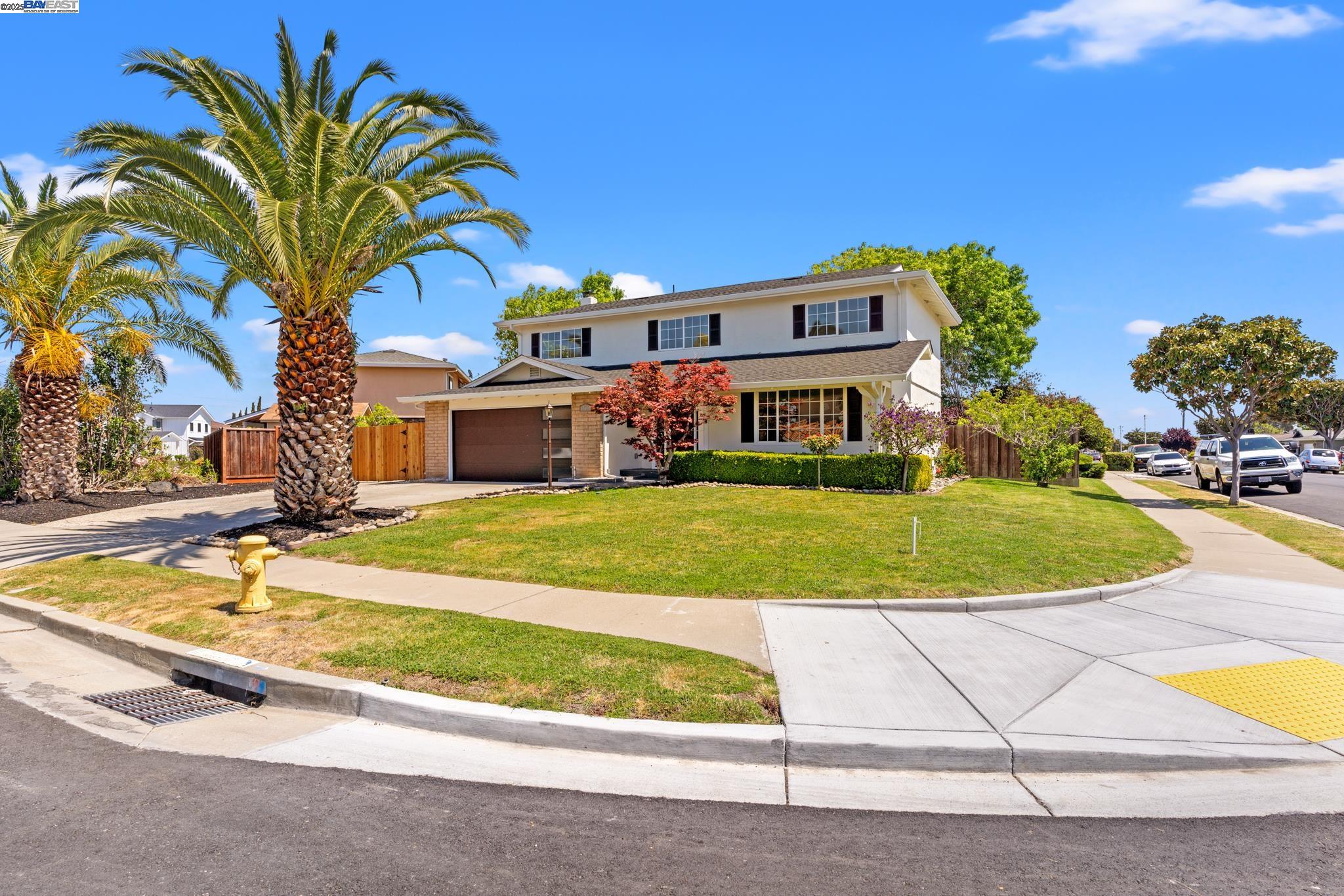 Detail Gallery Image 3 of 34 For 37807 Lobelia Dr, Newark,  CA 94560 - 4 Beds | 2/1 Baths