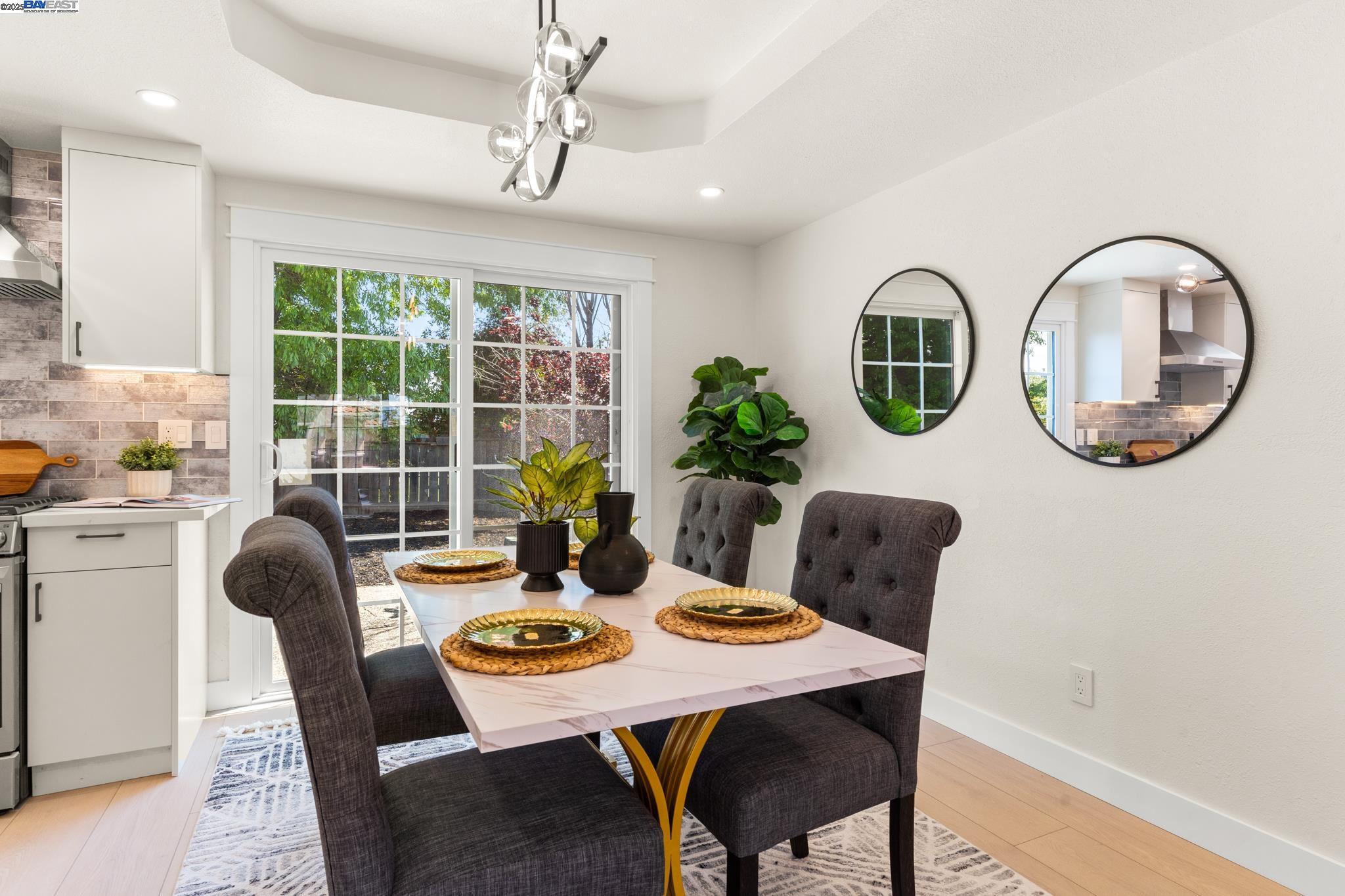 Detail Gallery Image 8 of 34 For 37807 Lobelia Dr, Newark,  CA 94560 - 4 Beds | 2/1 Baths