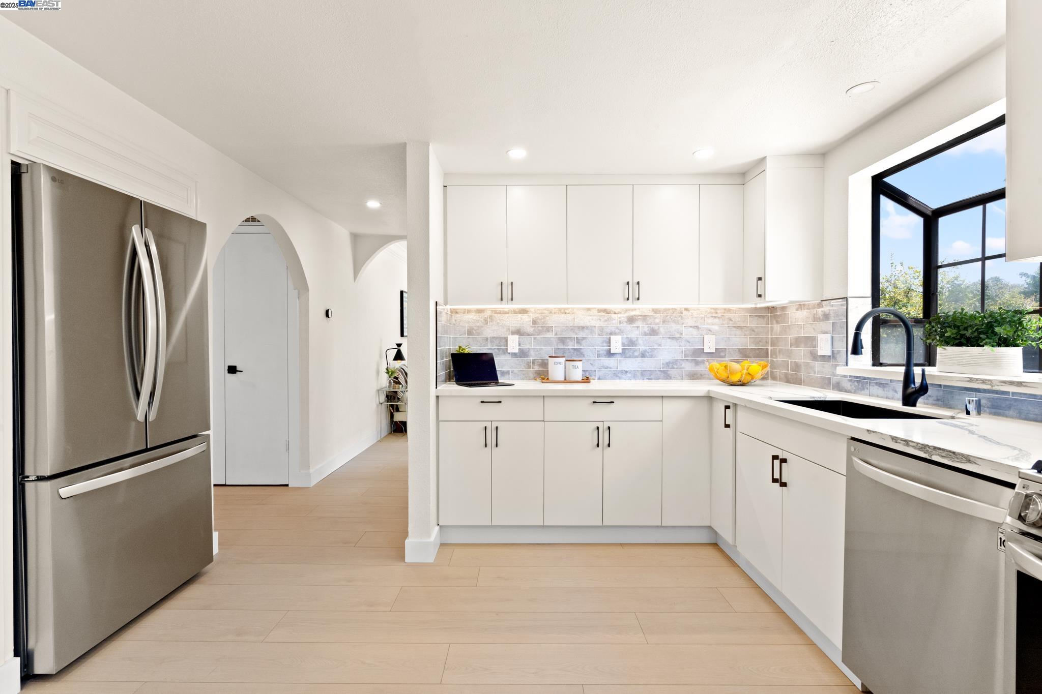 Detail Gallery Image 10 of 34 For 37807 Lobelia Dr, Newark,  CA 94560 - 4 Beds | 2/1 Baths