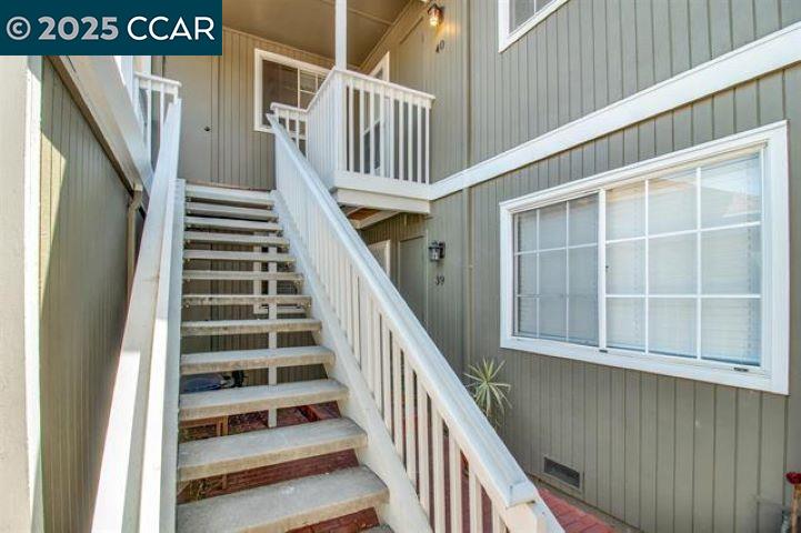 Detail Gallery Image 3 of 20 For 565 Lori Dr #40,  Benicia,  CA 94510 - 2 Beds | 2 Baths