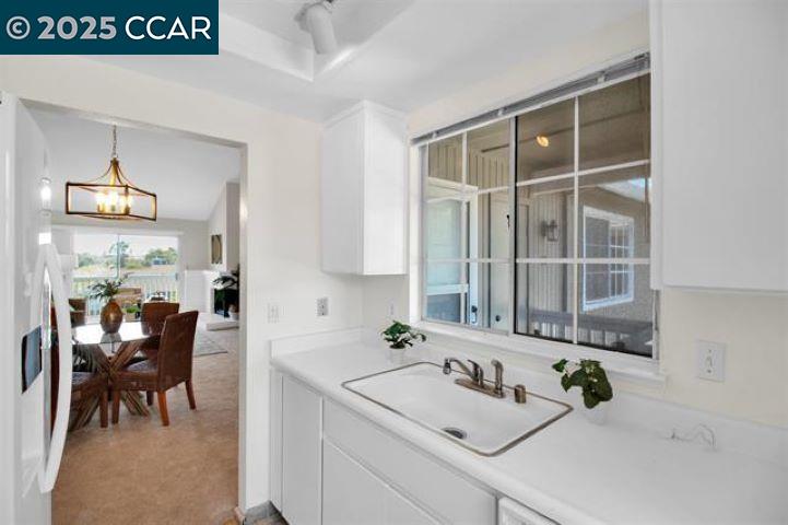 Detail Gallery Image 8 of 20 For 565 Lori Dr #40,  Benicia,  CA 94510 - 2 Beds | 2 Baths