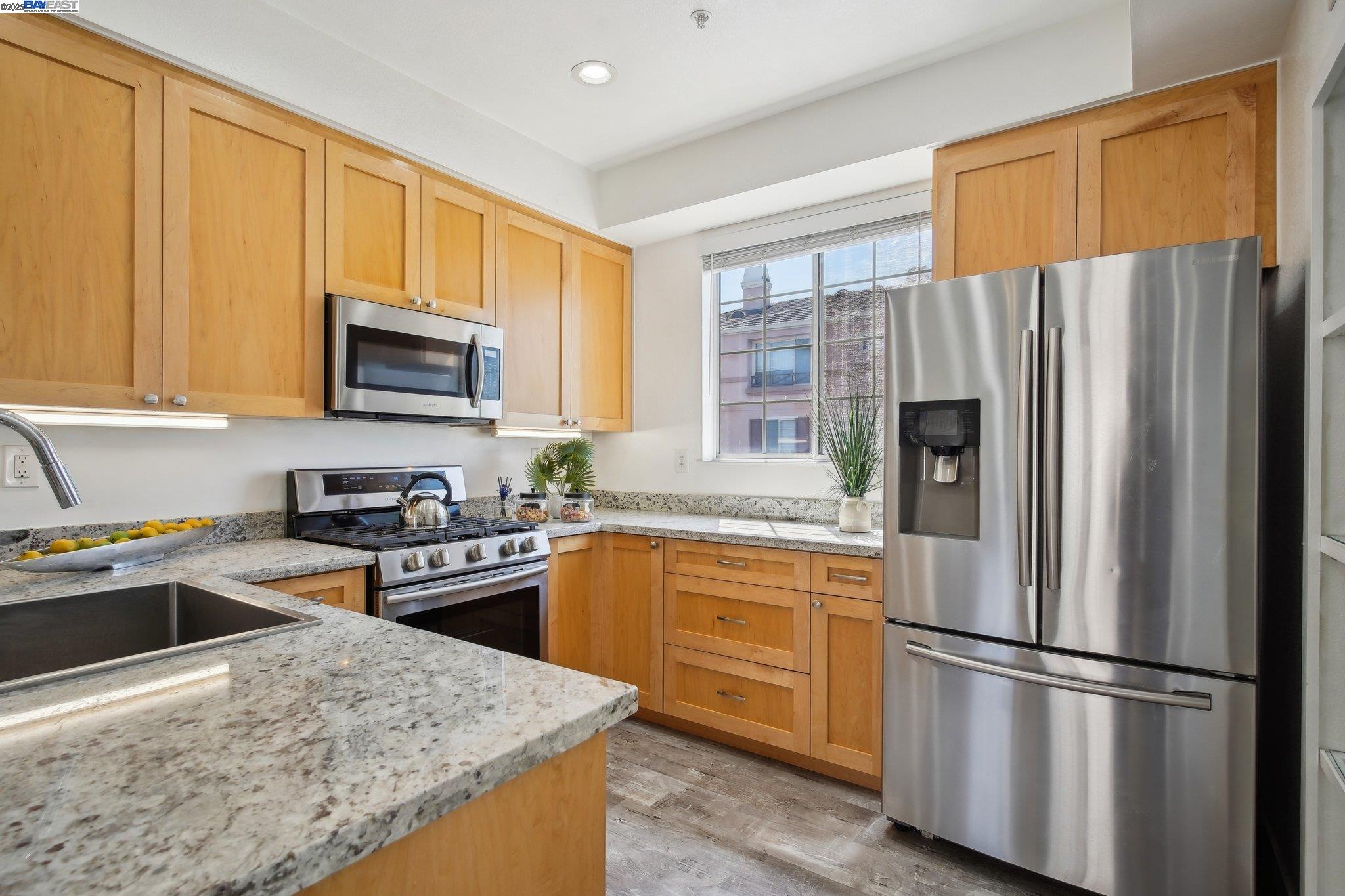 Detail Gallery Image 11 of 40 For 385 Montecito Way, Milpitas,  CA 95035 - 2 Beds | 2/1 Baths
