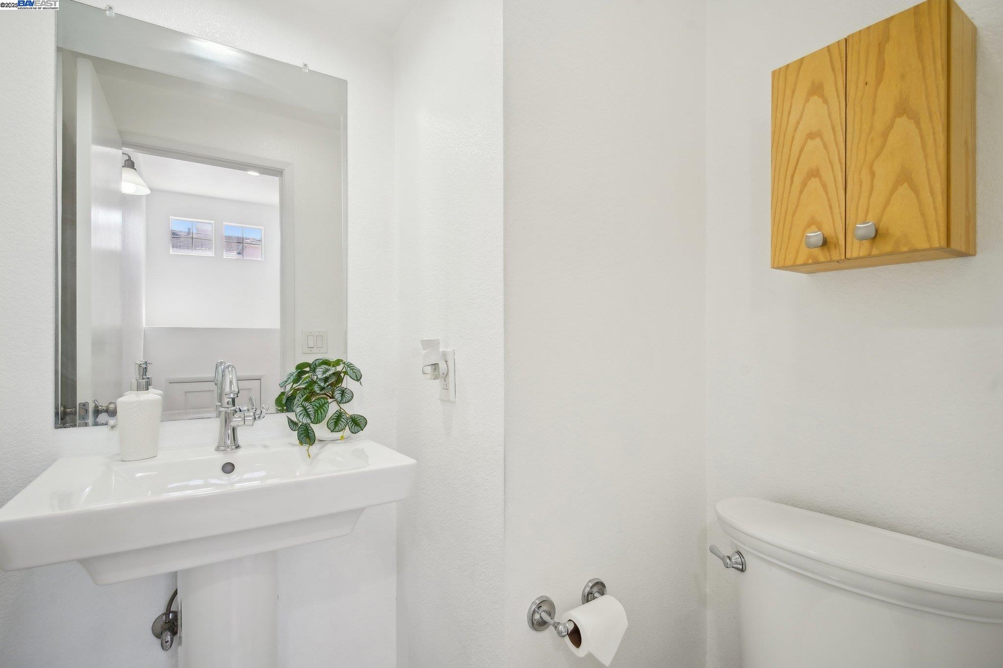 Detail Gallery Image 13 of 40 For 385 Montecito Way, Milpitas,  CA 95035 - 2 Beds | 2/1 Baths