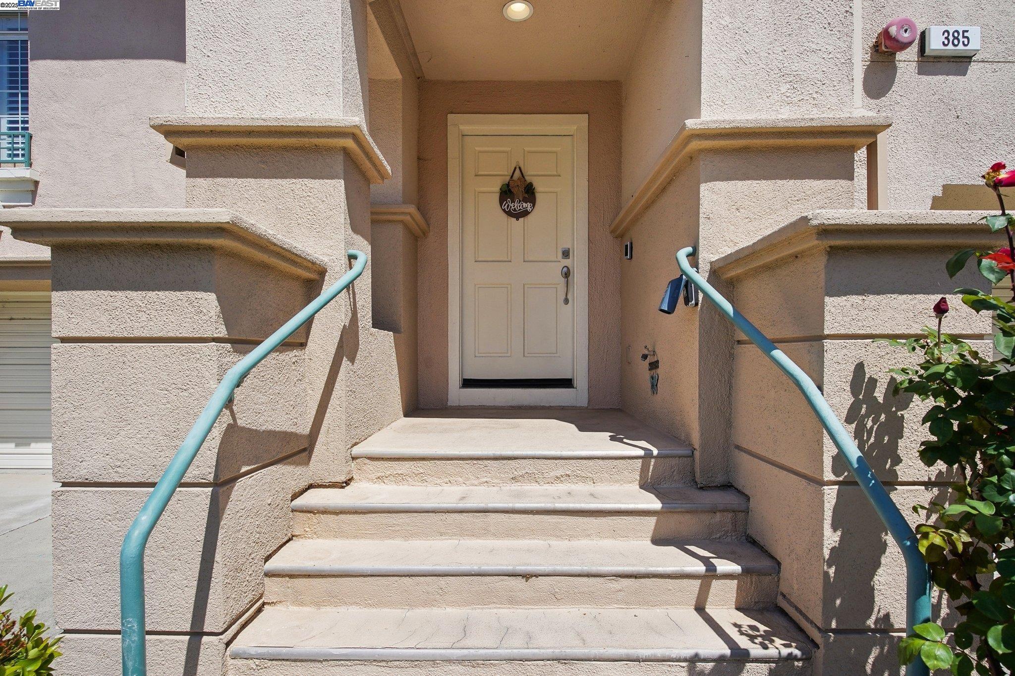 Detail Gallery Image 4 of 40 For 385 Montecito Way, Milpitas,  CA 95035 - 2 Beds | 2/1 Baths