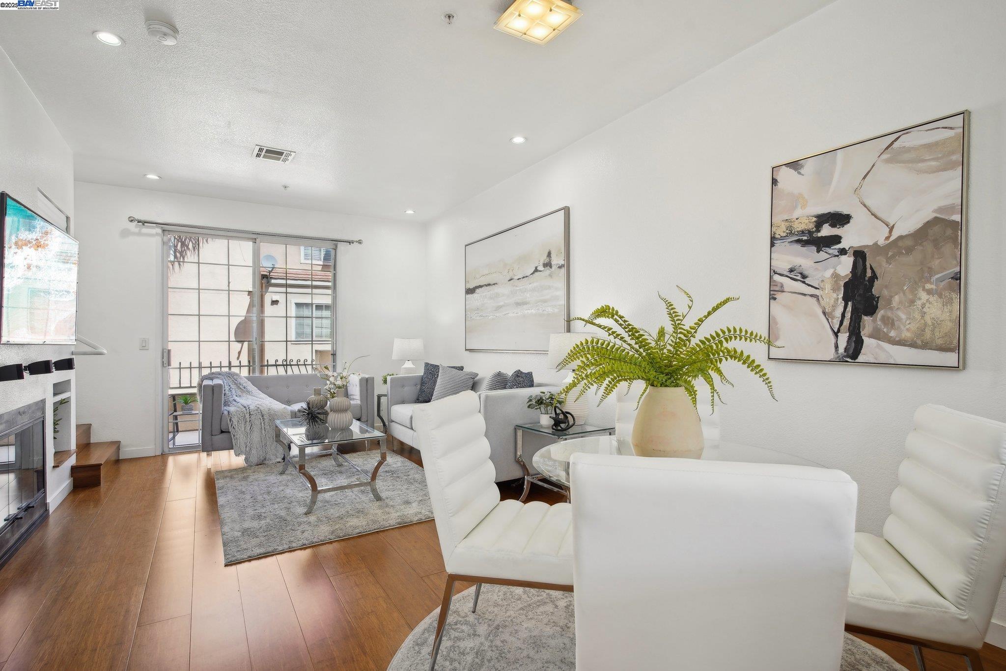 Detail Gallery Image 9 of 40 For 385 Montecito Way, Milpitas,  CA 95035 - 2 Beds | 2/1 Baths