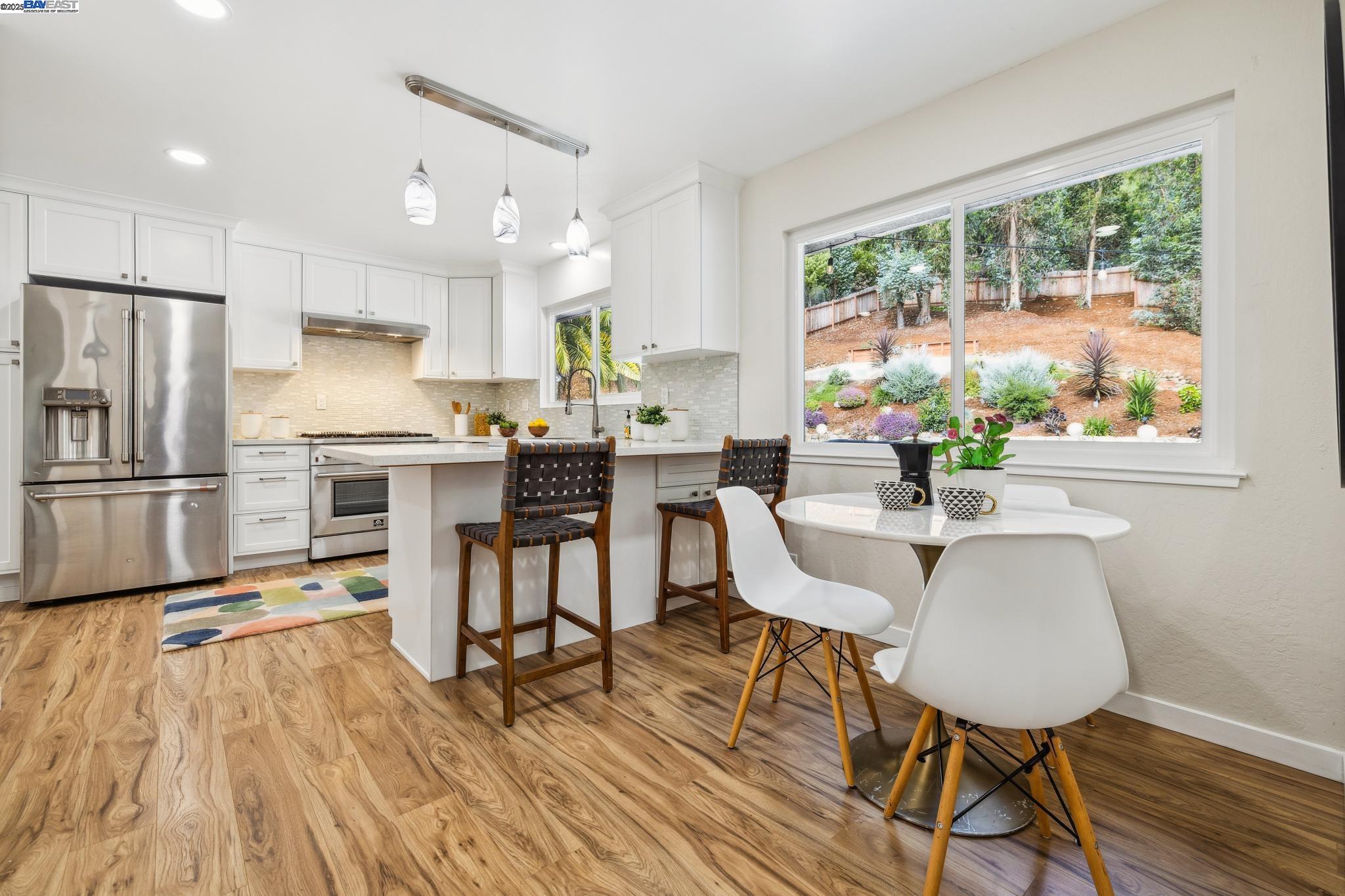 Detail Gallery Image 18 of 57 For 441 Fox Hills Court, Oakland,  CA 94605 - 3 Beds | 3 Baths