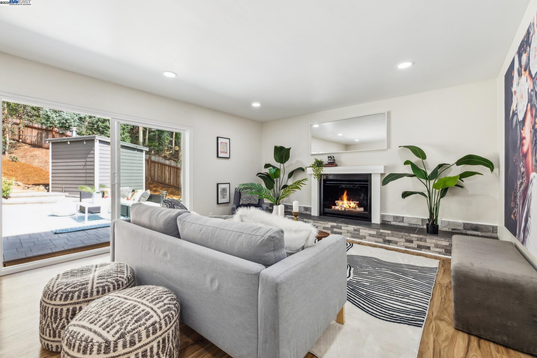 Detail Gallery Image 20 of 57 For 441 Fox Hills Court, Oakland,  CA 94605 - 3 Beds | 3 Baths