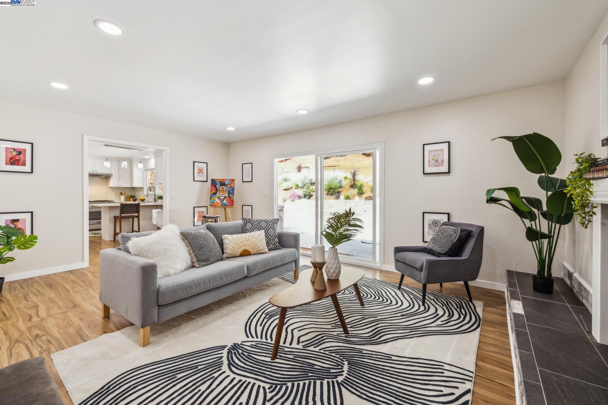 Detail Gallery Image 22 of 57 For 441 Fox Hills Court, Oakland,  CA 94605 - 3 Beds | 3 Baths