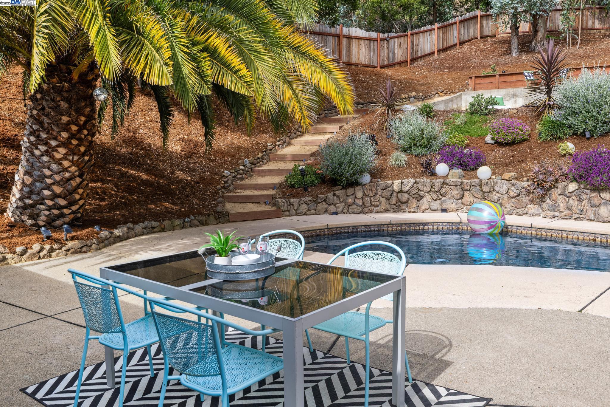 Detail Gallery Image 26 of 57 For 441 Fox Hills Court, Oakland,  CA 94605 - 3 Beds | 3 Baths