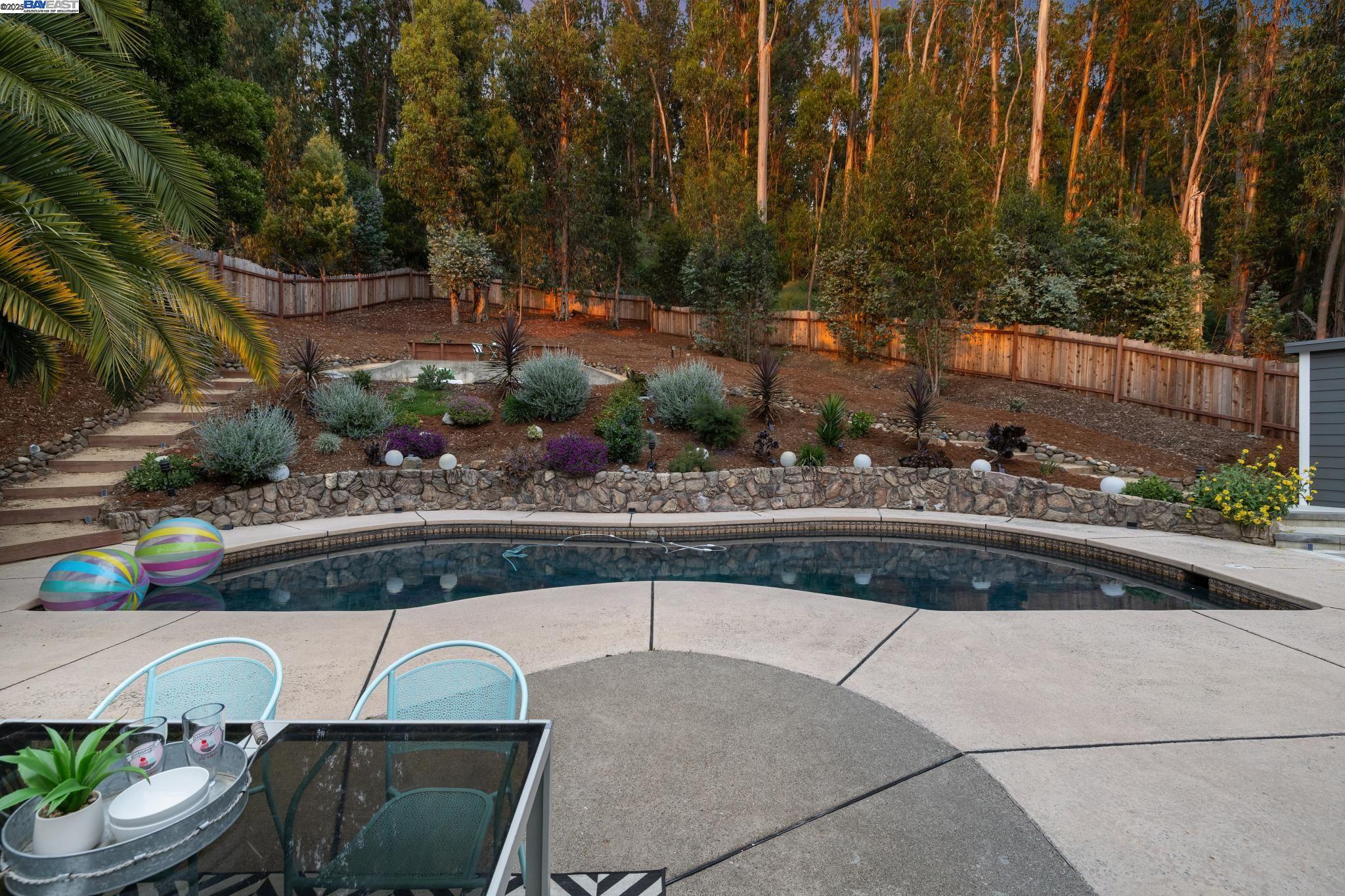Detail Gallery Image 51 of 57 For 441 Fox Hills Court, Oakland,  CA 94605 - 3 Beds | 3 Baths