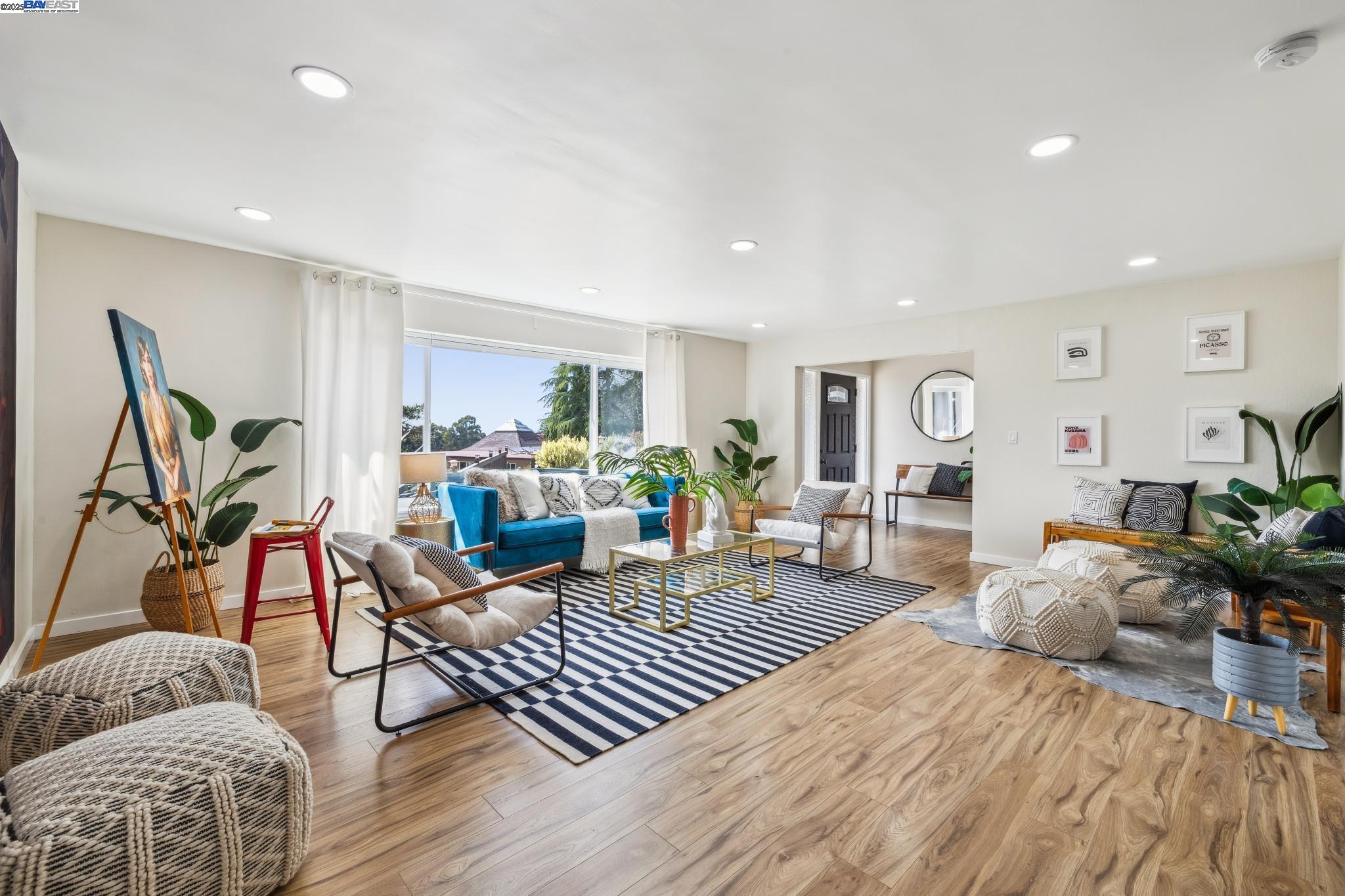 Detail Gallery Image 8 of 57 For 441 Fox Hills Court, Oakland,  CA 94605 - 3 Beds | 3 Baths