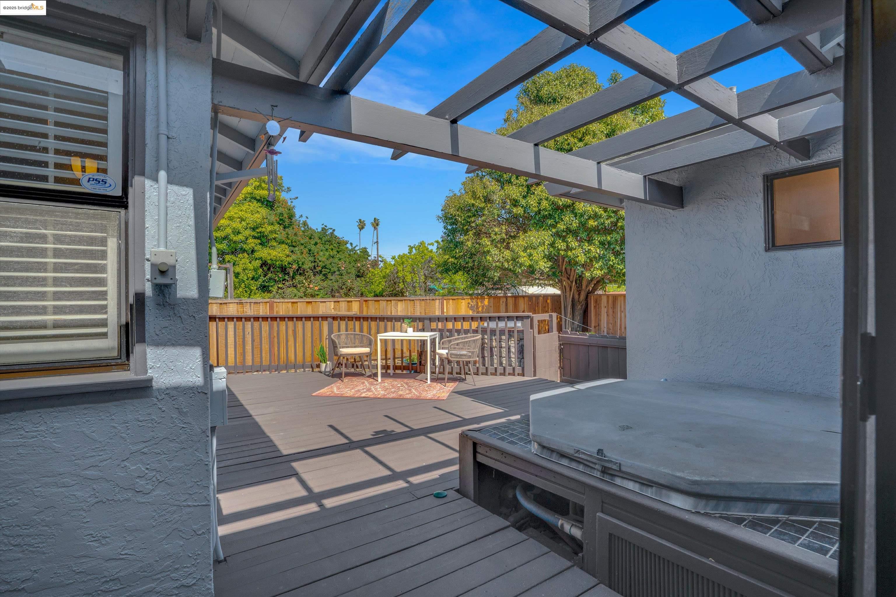 Detail Gallery Image 22 of 27 For 278 via Mirlo, San Lorenzo,  CA 94580 - 4 Beds | 2 Baths